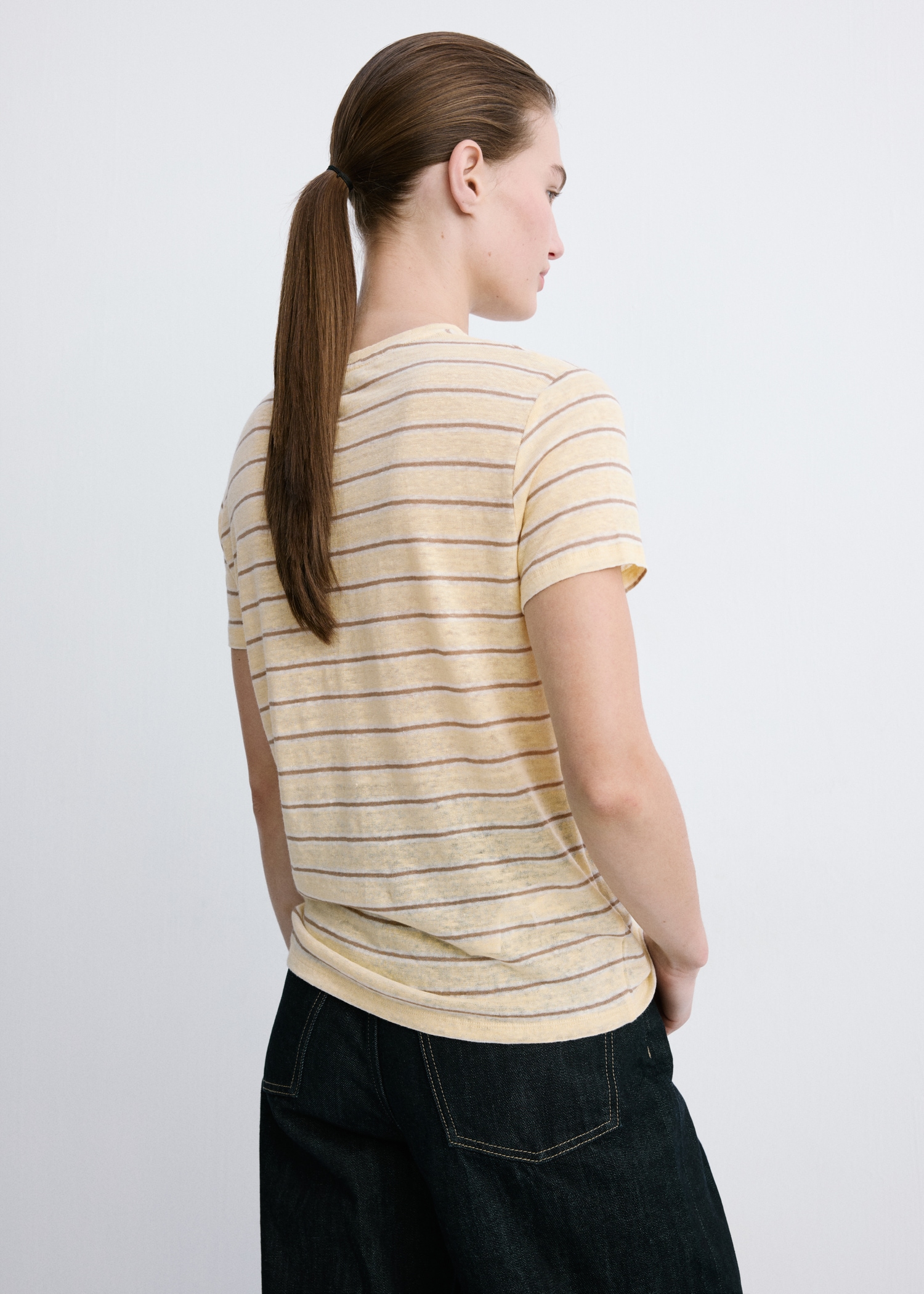 Short-sleeved linen t-shirt - Reverse of the article