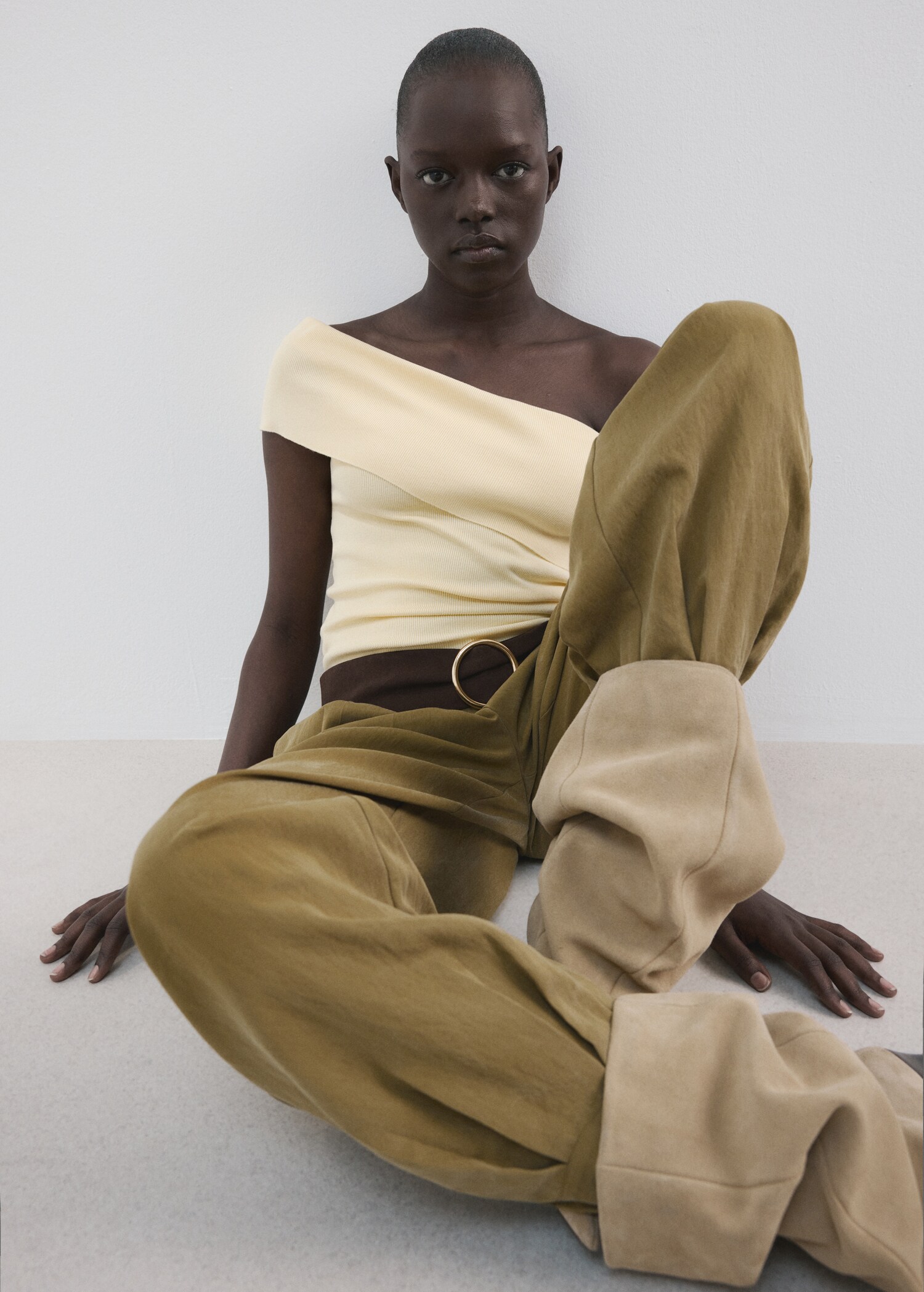 Off-shoulder top - Details of the article 2