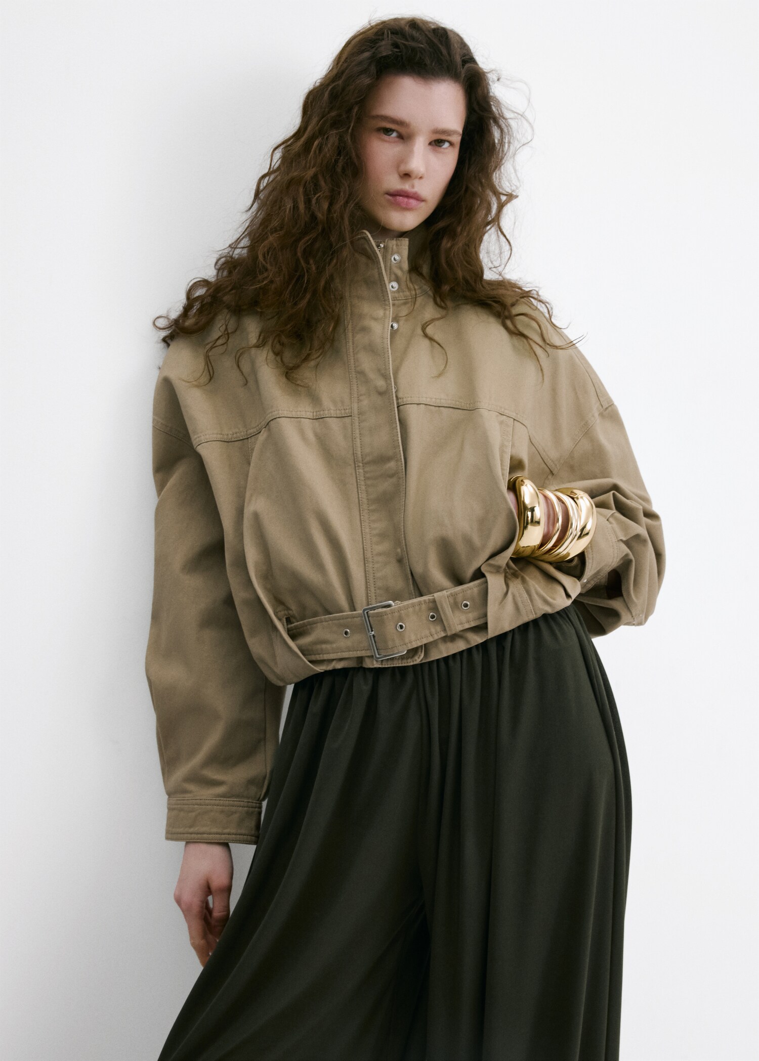 Veste en jean oversize poches - Plan moyen