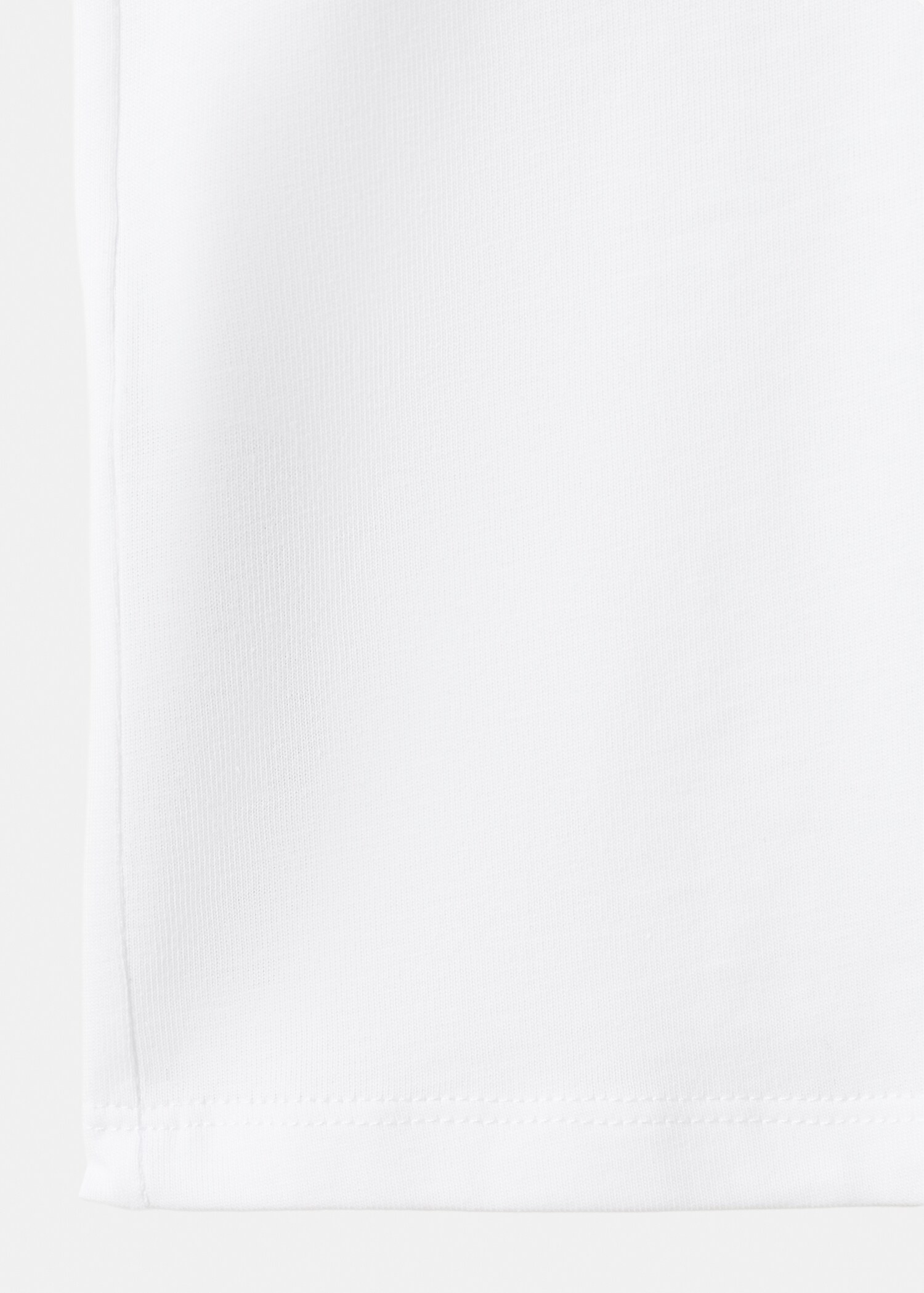 Short-sleeved t-shirt with shoulder pads - Details of the article 0