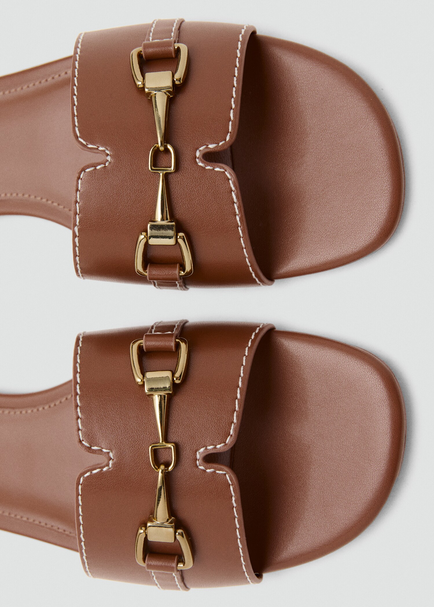 Metallic detail strap sandal - Details of the article 2