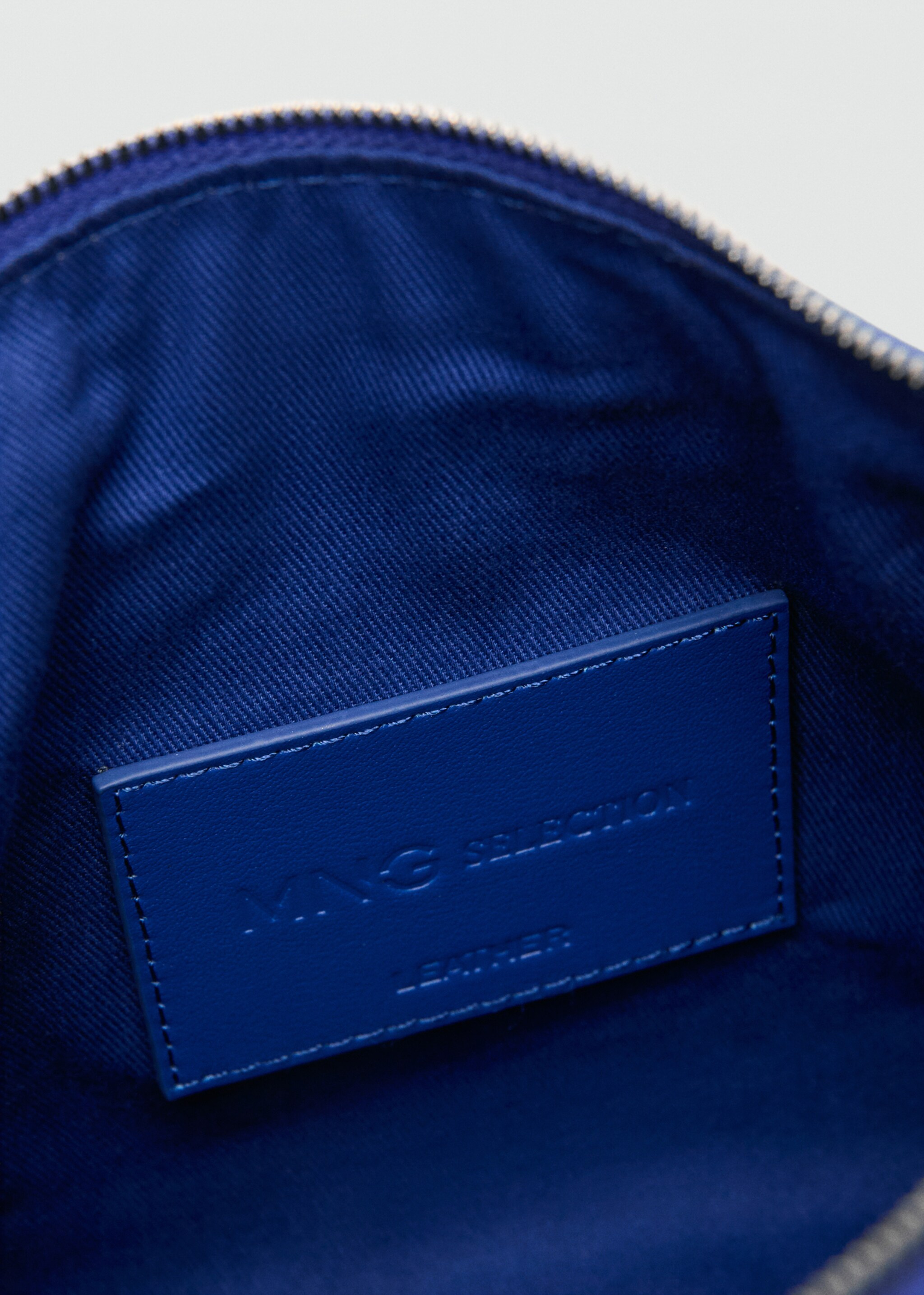 حقيبة دلو من الجلد - تفاصيل المنتج 1, أزرق زاهٍ. Ref: 27077796-00.