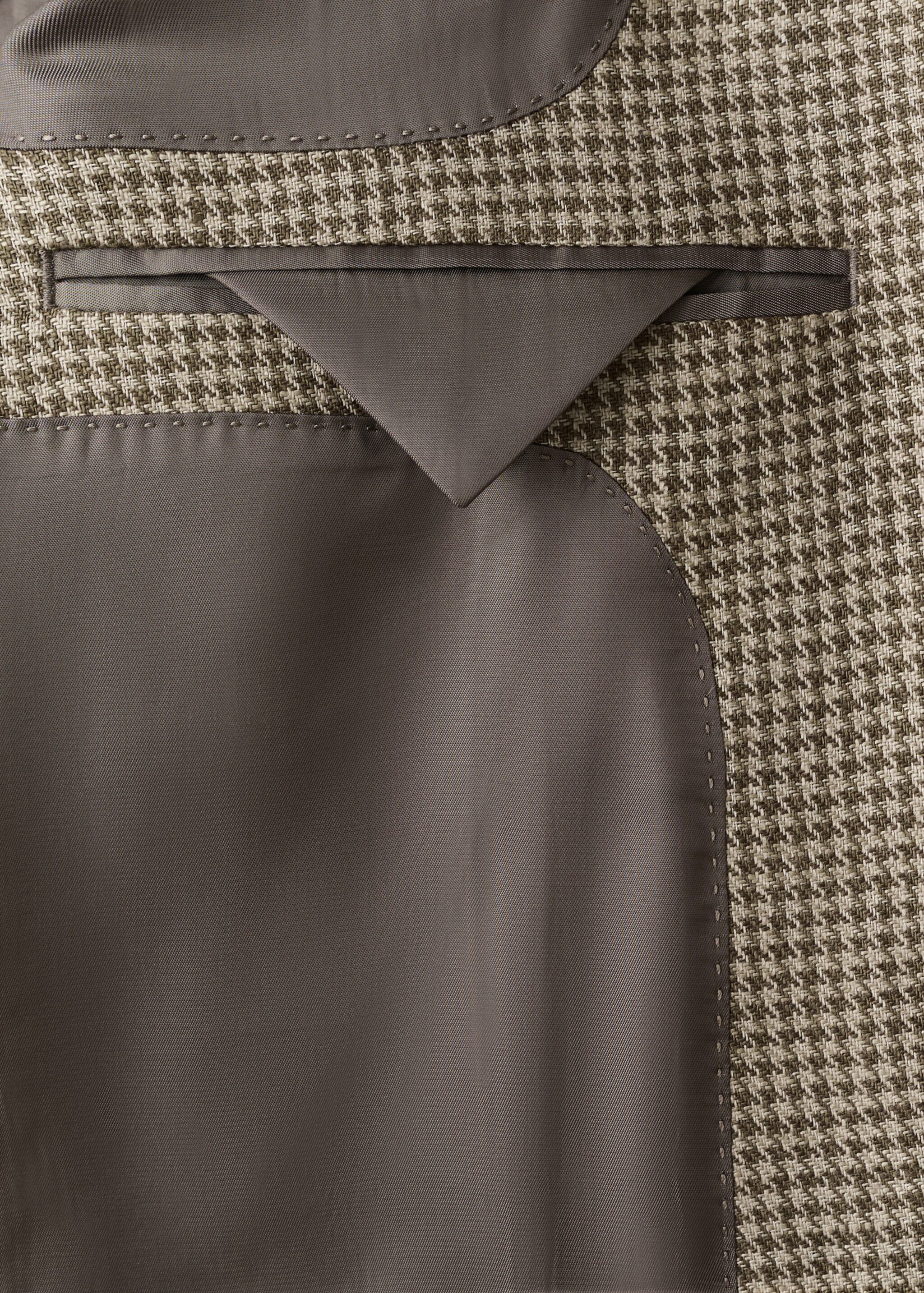 100% linen jacket with patch pockets - Details of the article 0, Brown. Ref: 27077891-00.