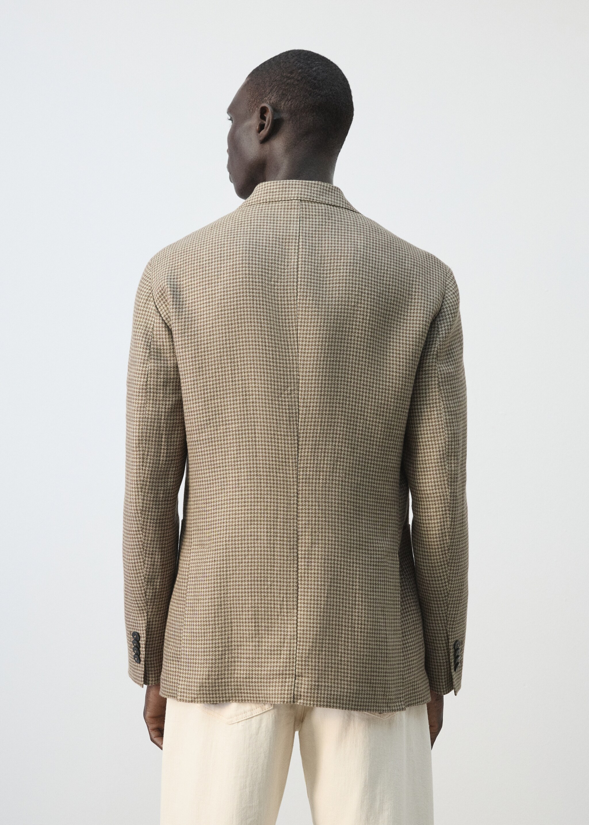 سترة من الكتان 100% مع جيوب مرقعة - الجهة الخلفية للمنتج, بني. Ref: 27077891-00.