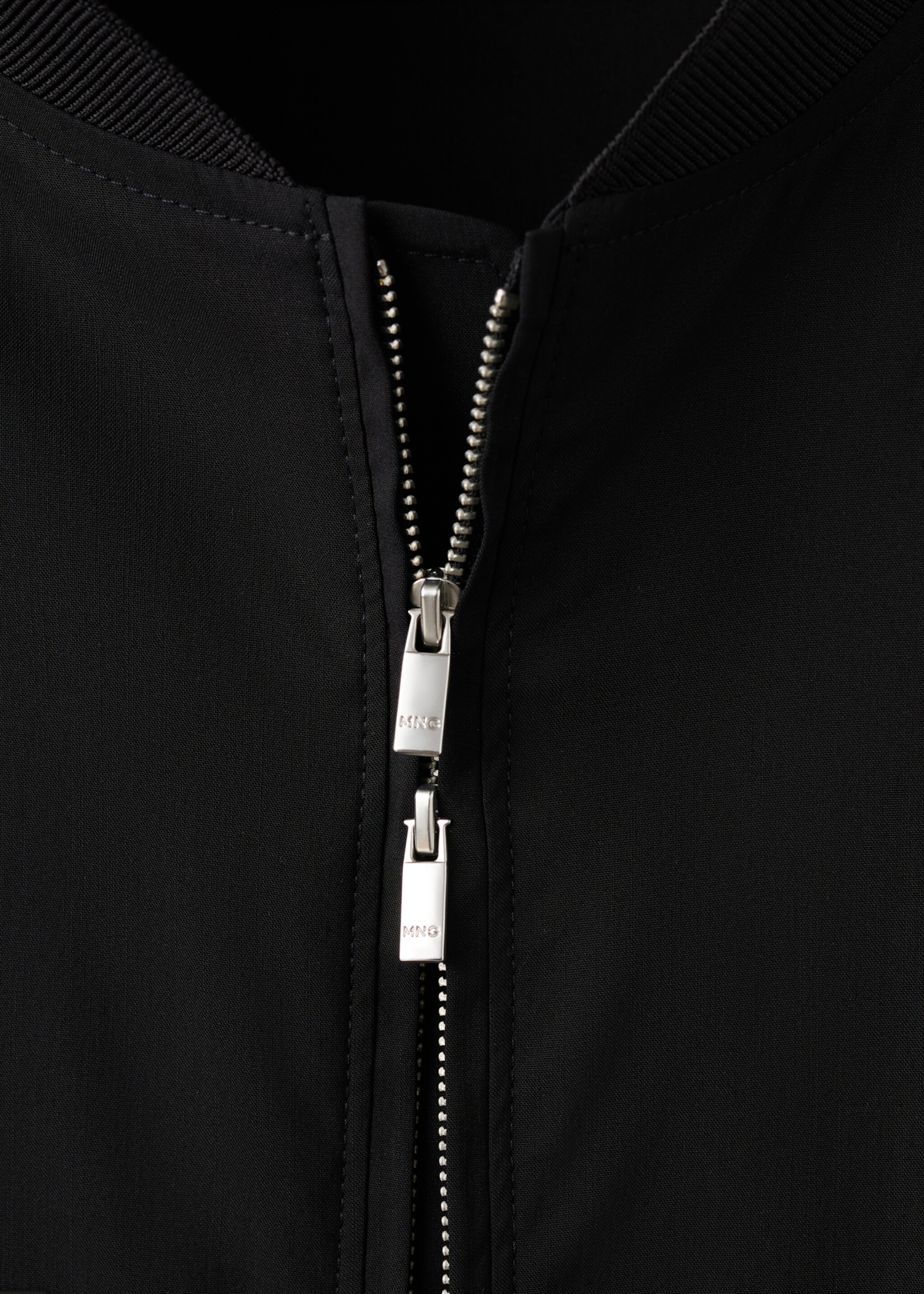 Straight lyocell bomber - Details of the article 0, Black. Ref: 27077893-00.