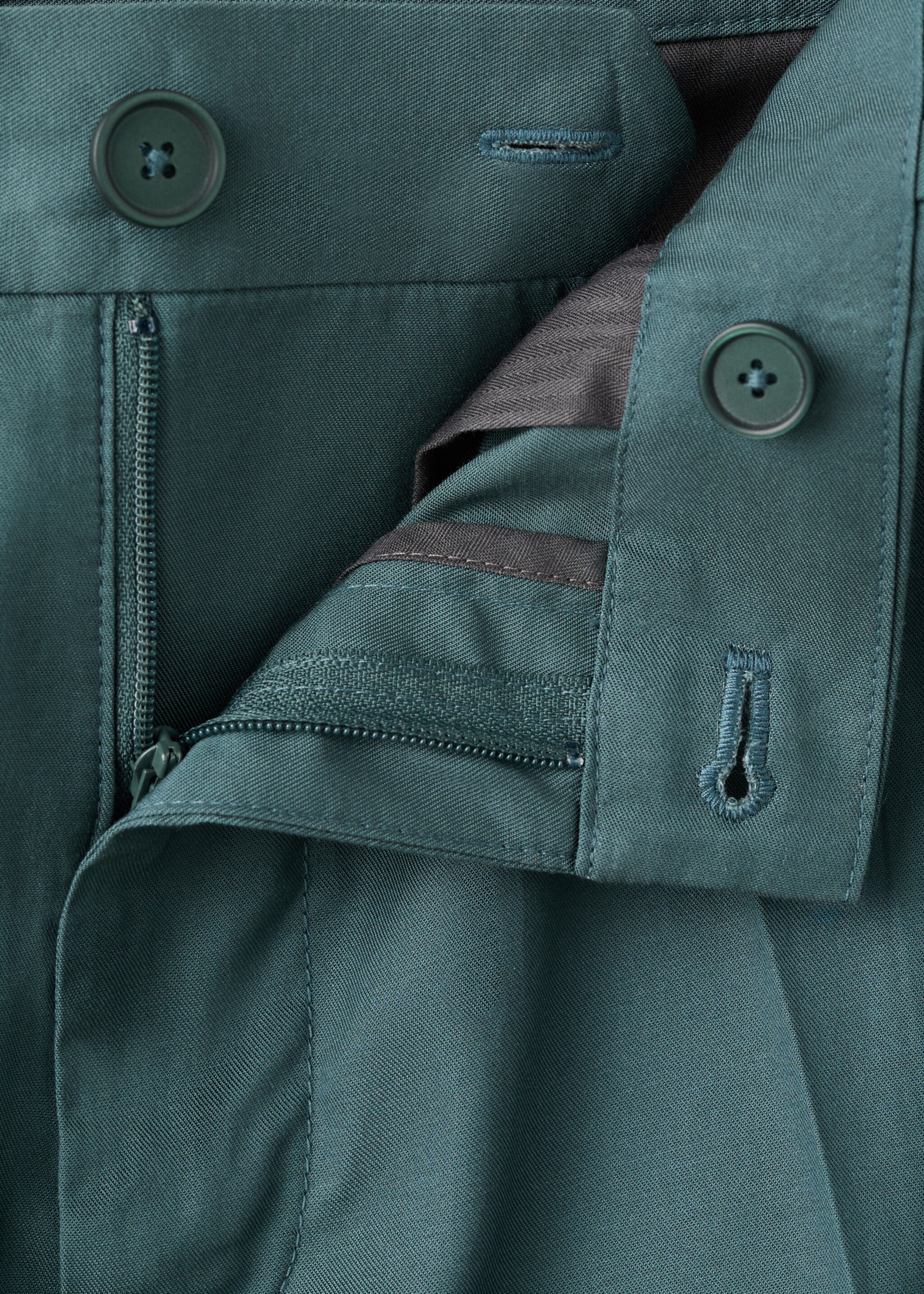 Regular-fit lyocell trousers - Details of the article 8, Forest Green. Ref: 27077894-00.