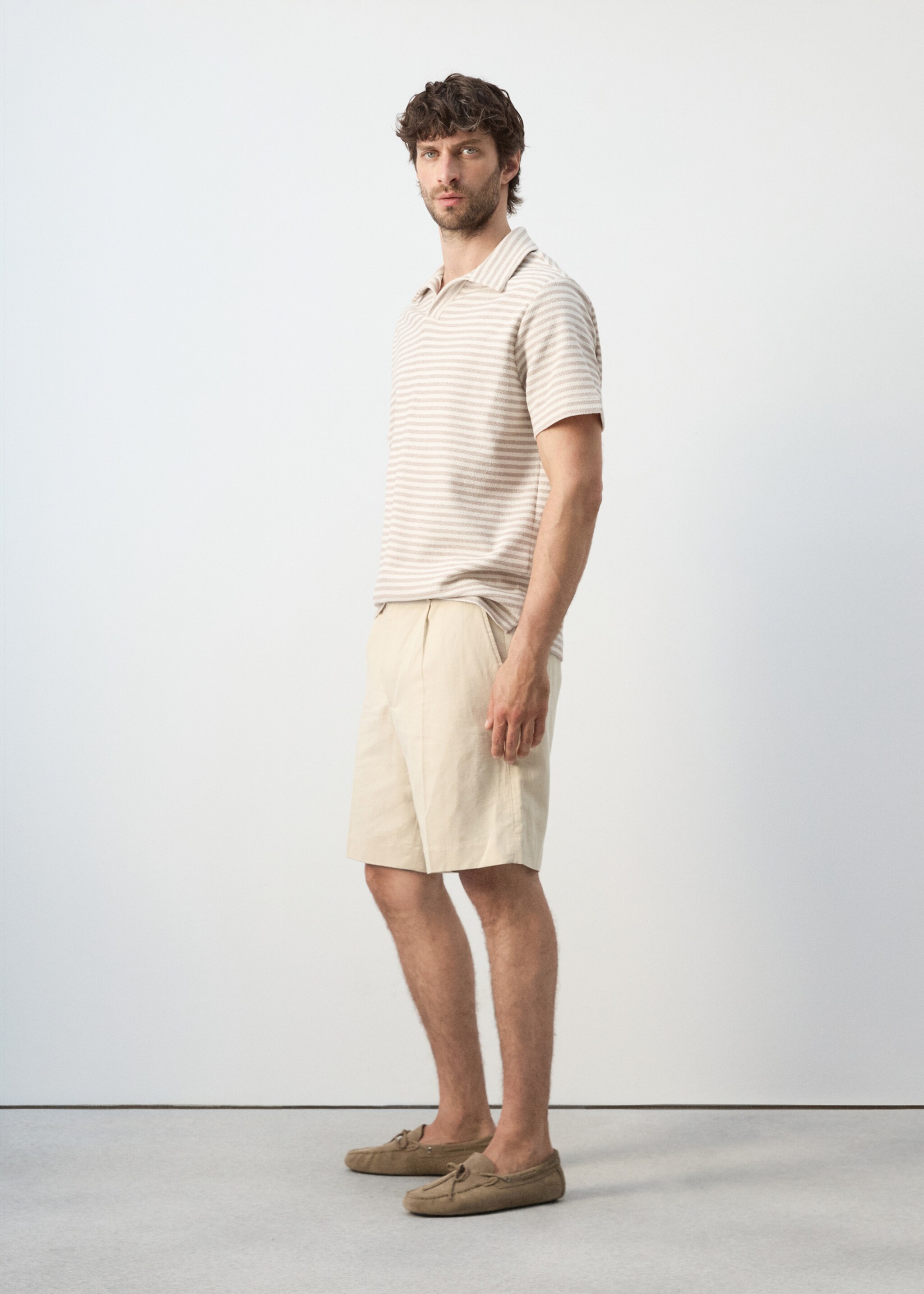 Regular fit textured stripe polo - Details of the article 2, Beige. Ref: 27077896-00.