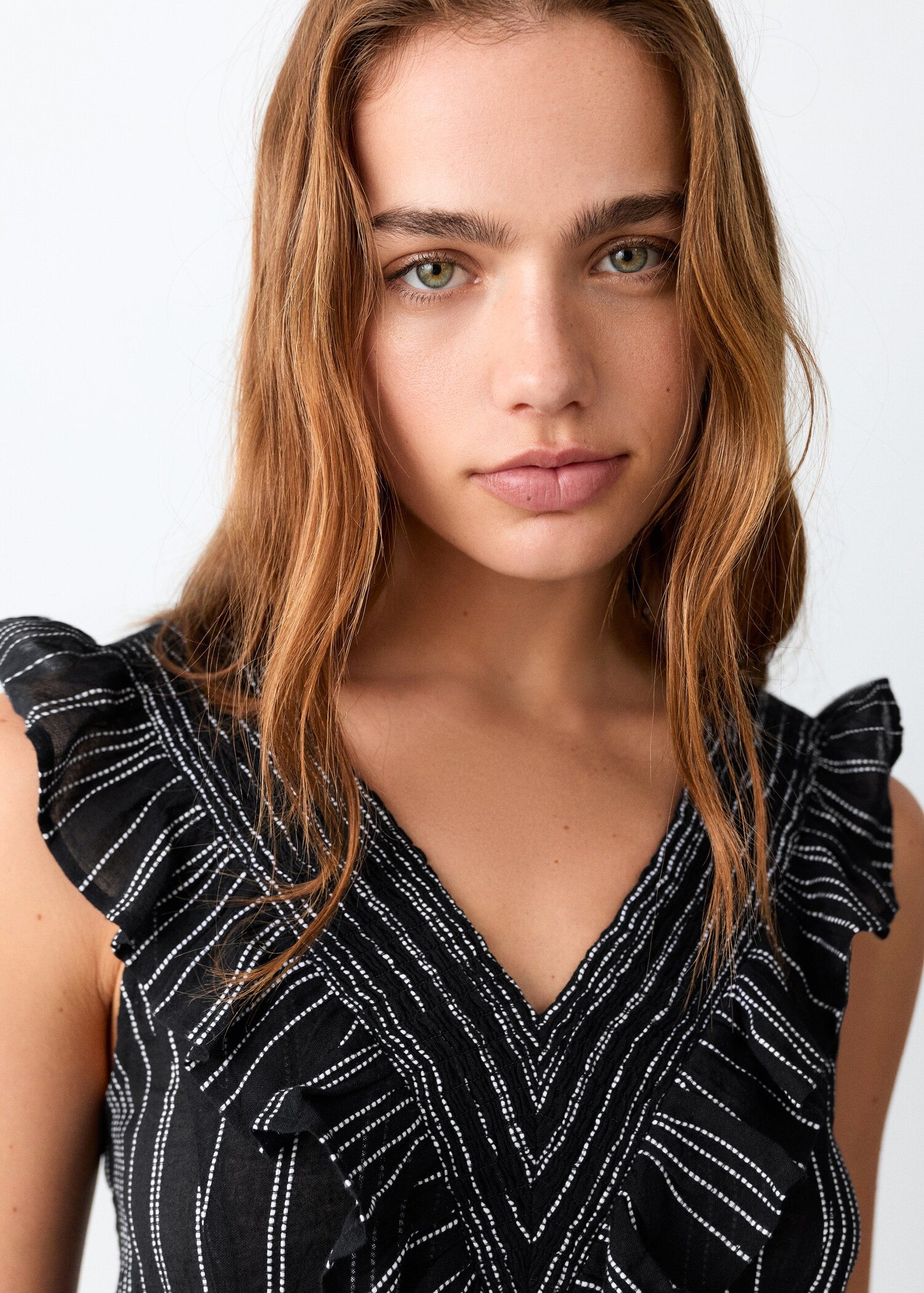 Top brodé volanté - Détail de l'article 1