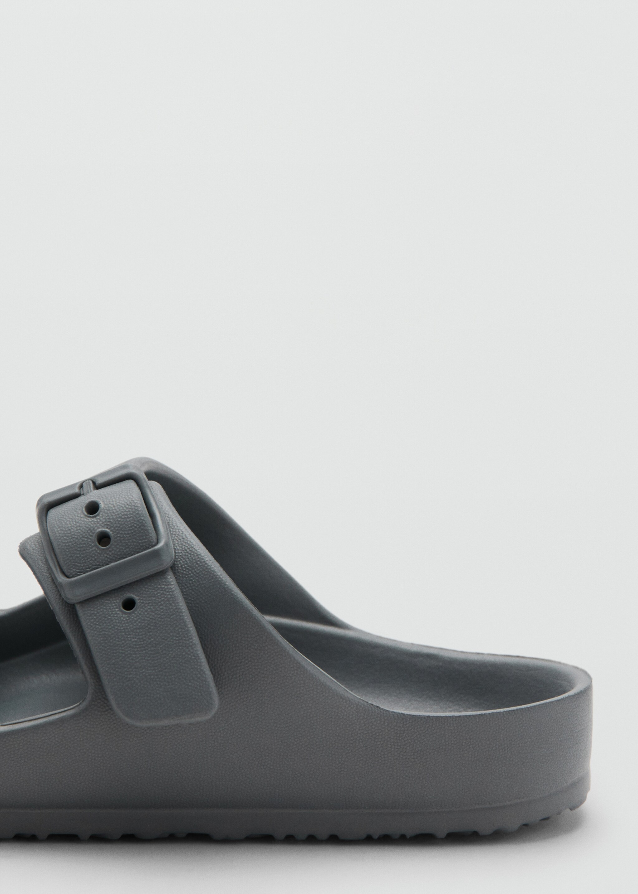 Sandalia engomada hebillas - Detalle del artículo 1, Gris antracita. Ref: 27077901-00.
