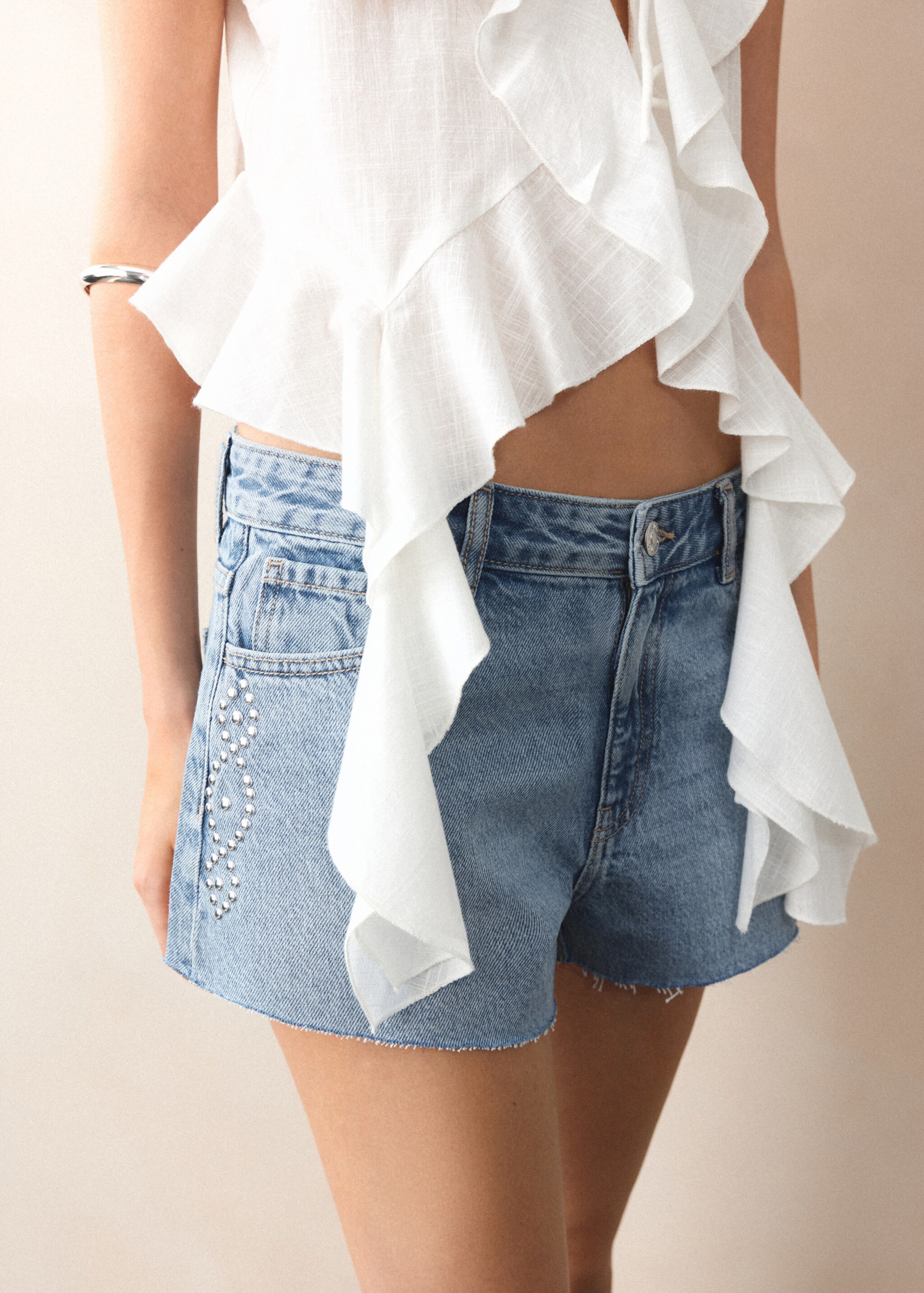 Short taille haute clouté - Détail de l'article 6, Bleu moyen. Ref: 27077903-00.