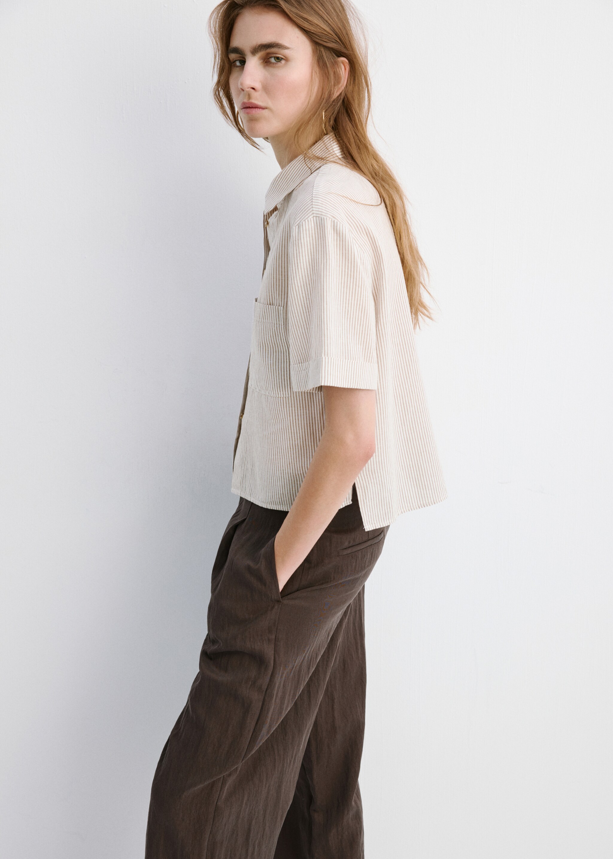 Short sleeve striped shirt - Details of the article 2, Sand. Ref: 27078265-00.