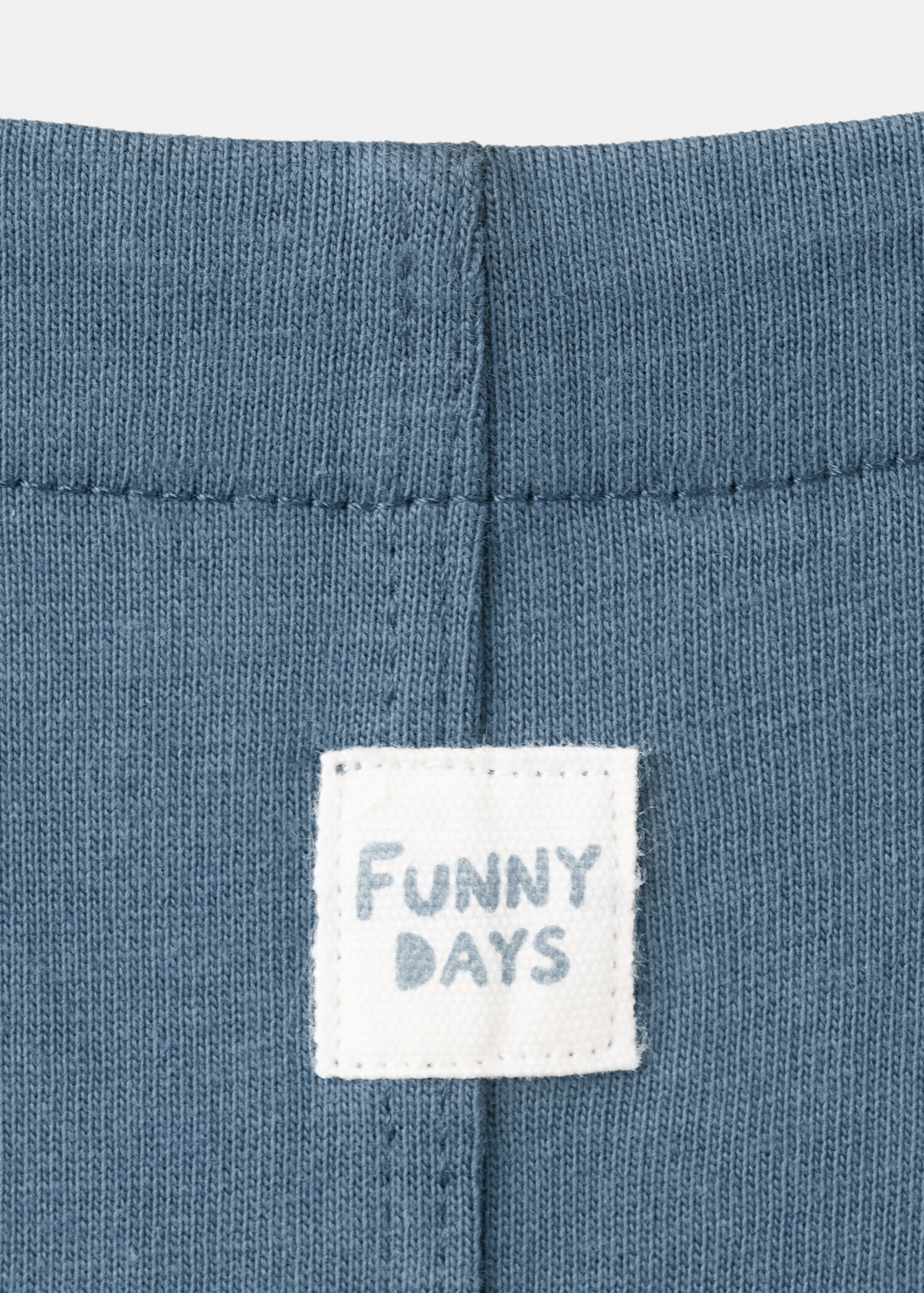 Cotton dungarees with cargo pockets - Details of the article 0