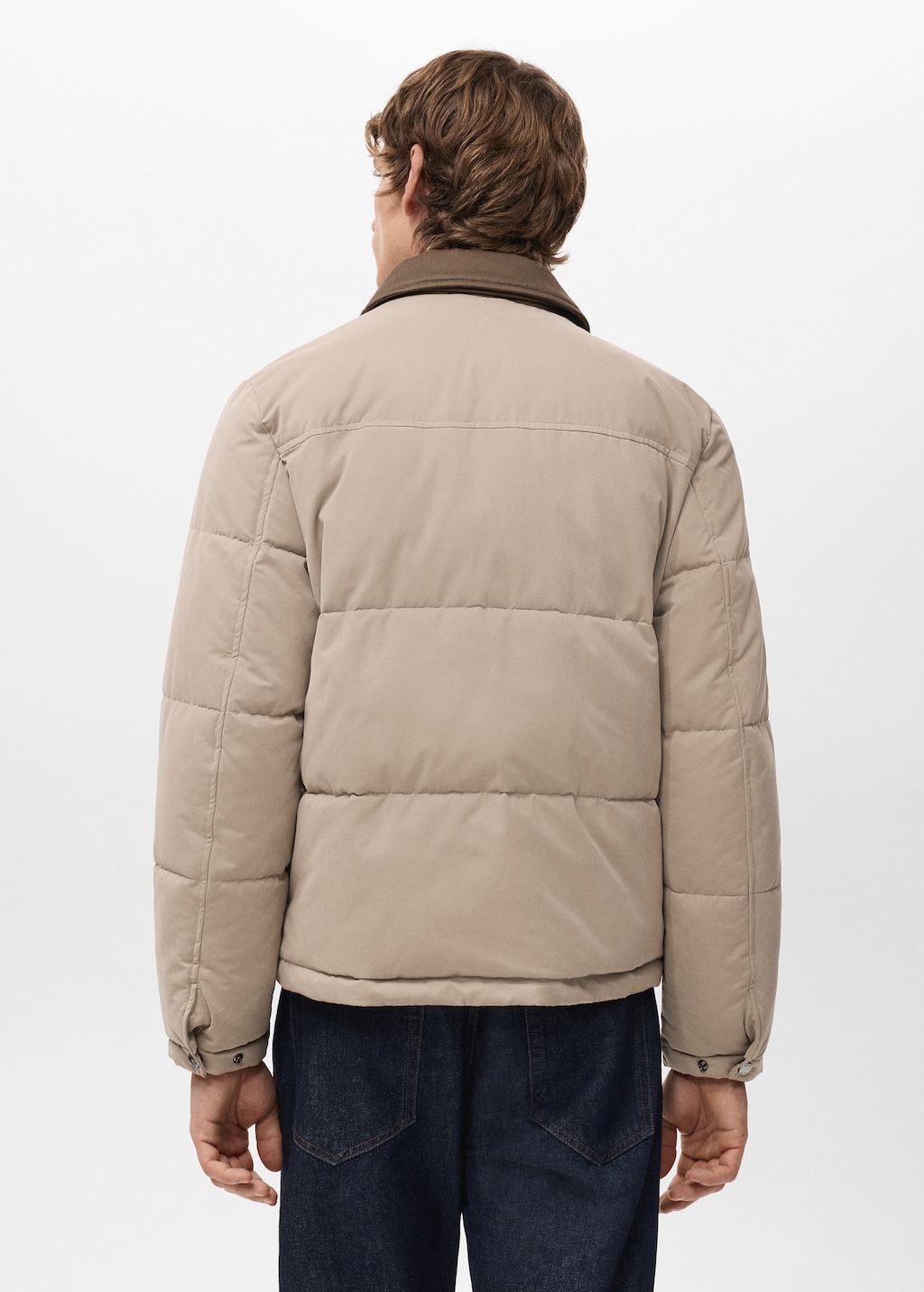 Short water-repellent puffer jacket