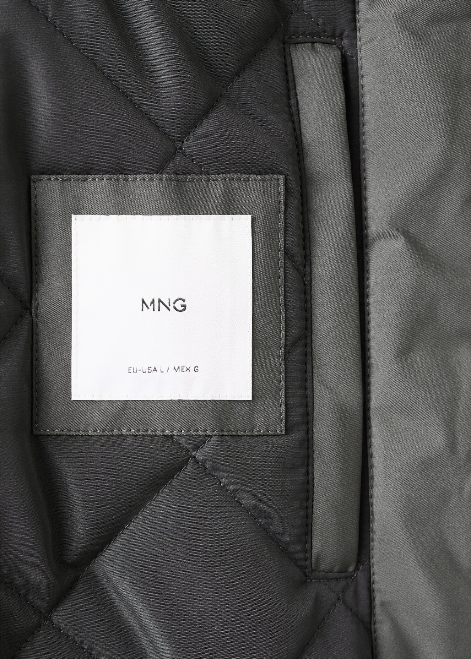 Lightweight quilted gilet - Details of the article 0