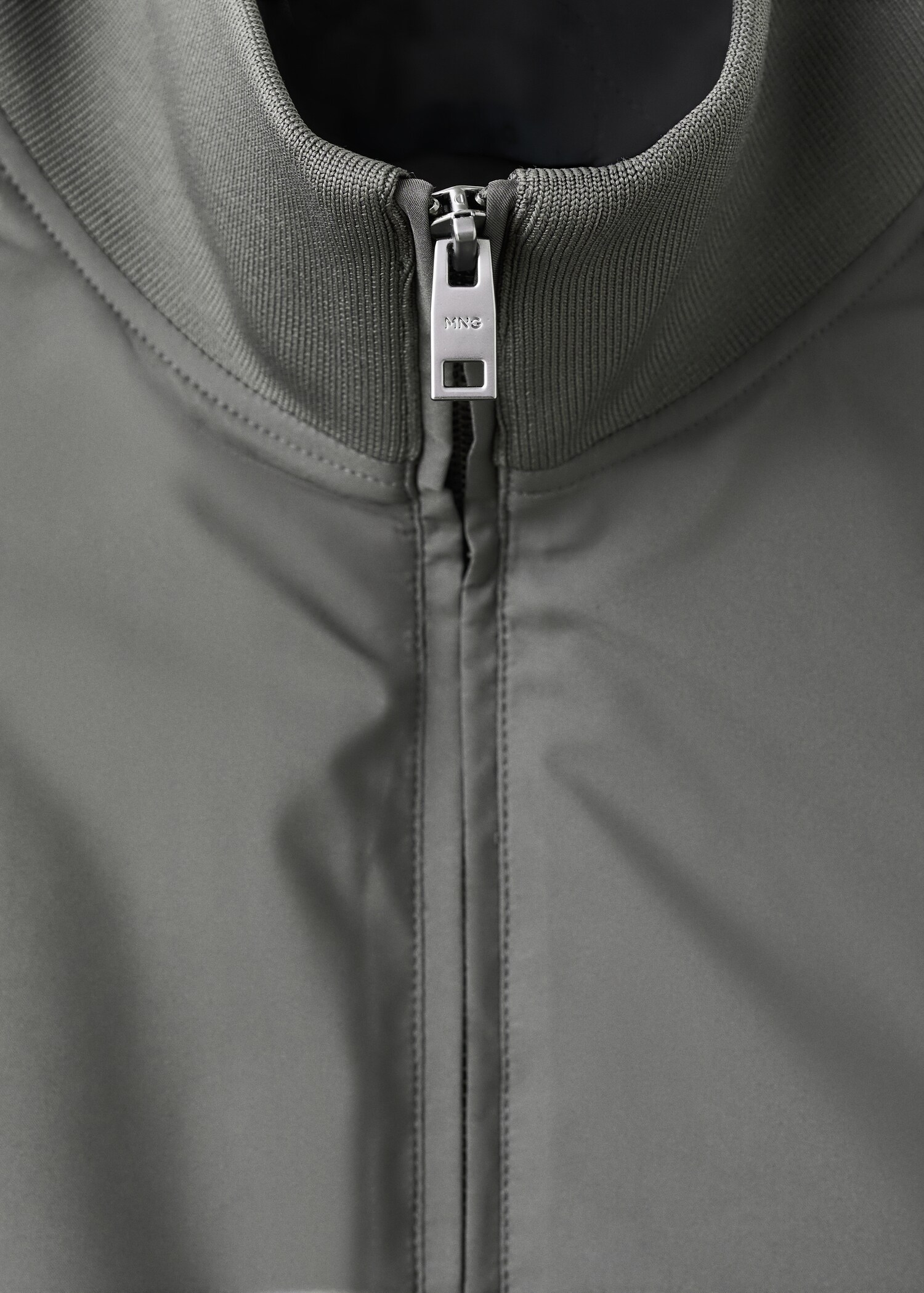 Lightweight quilted gilet - Details of the article 8