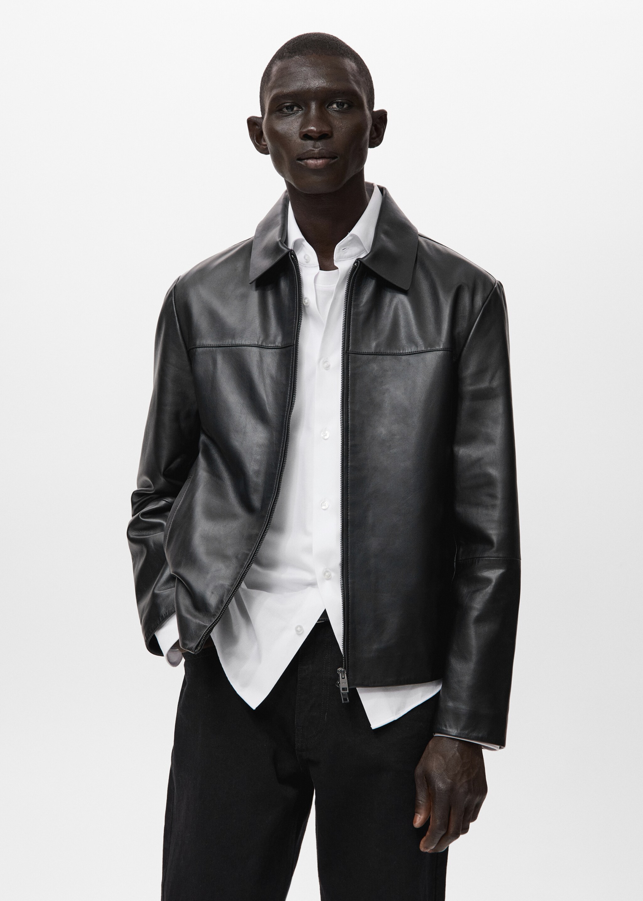 Jacket yarn - Medium plane, Black. Ref: 27081175-00.