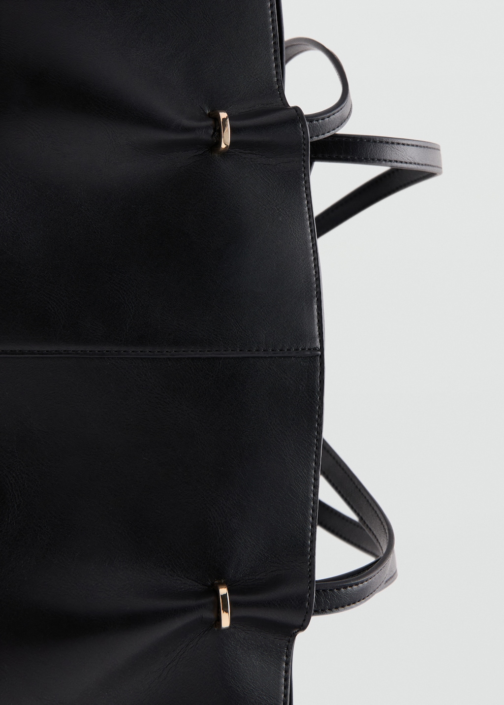 Shopper bag with metallic details