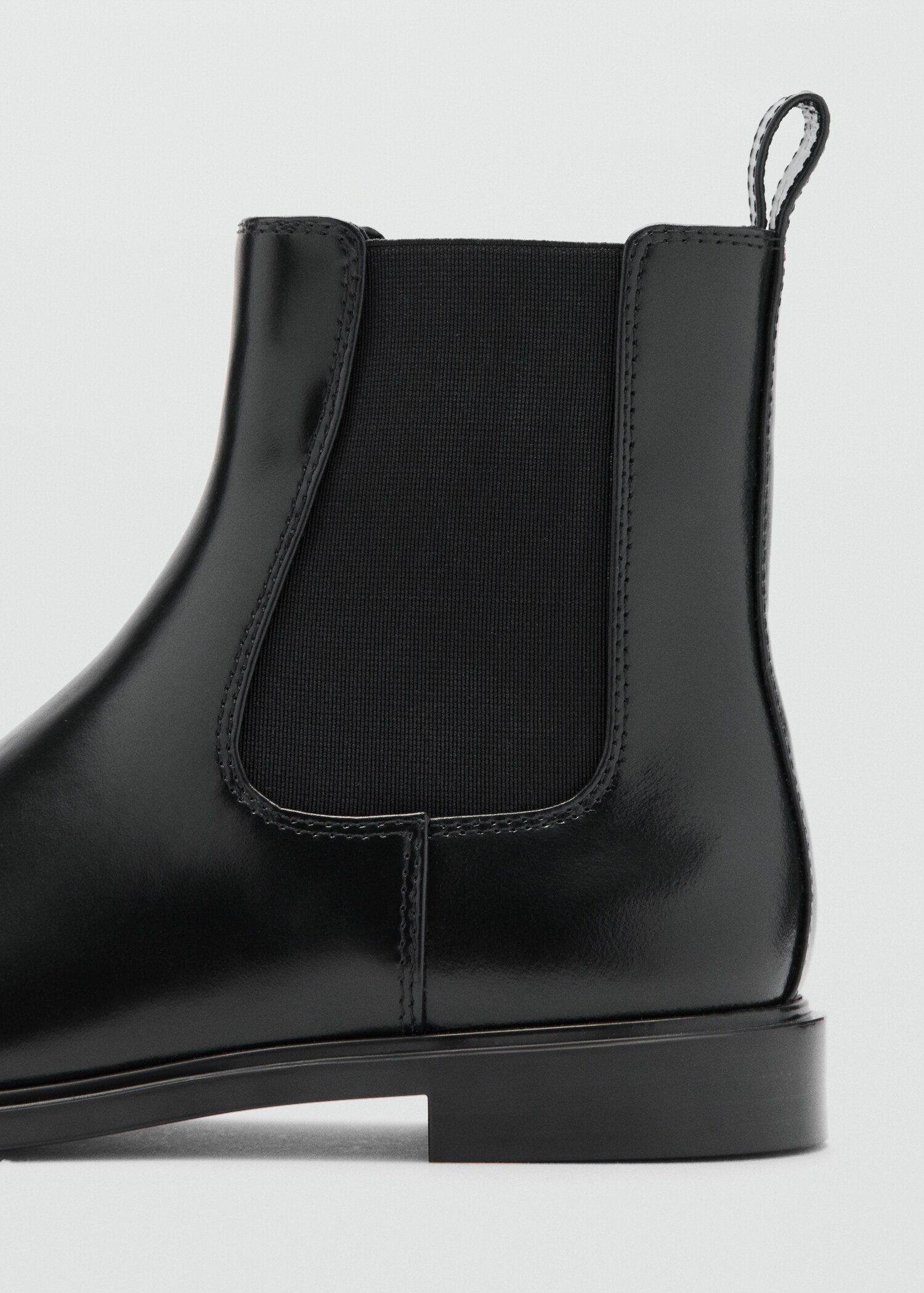 Elastic panels leather ankle boots - Details of the article 1