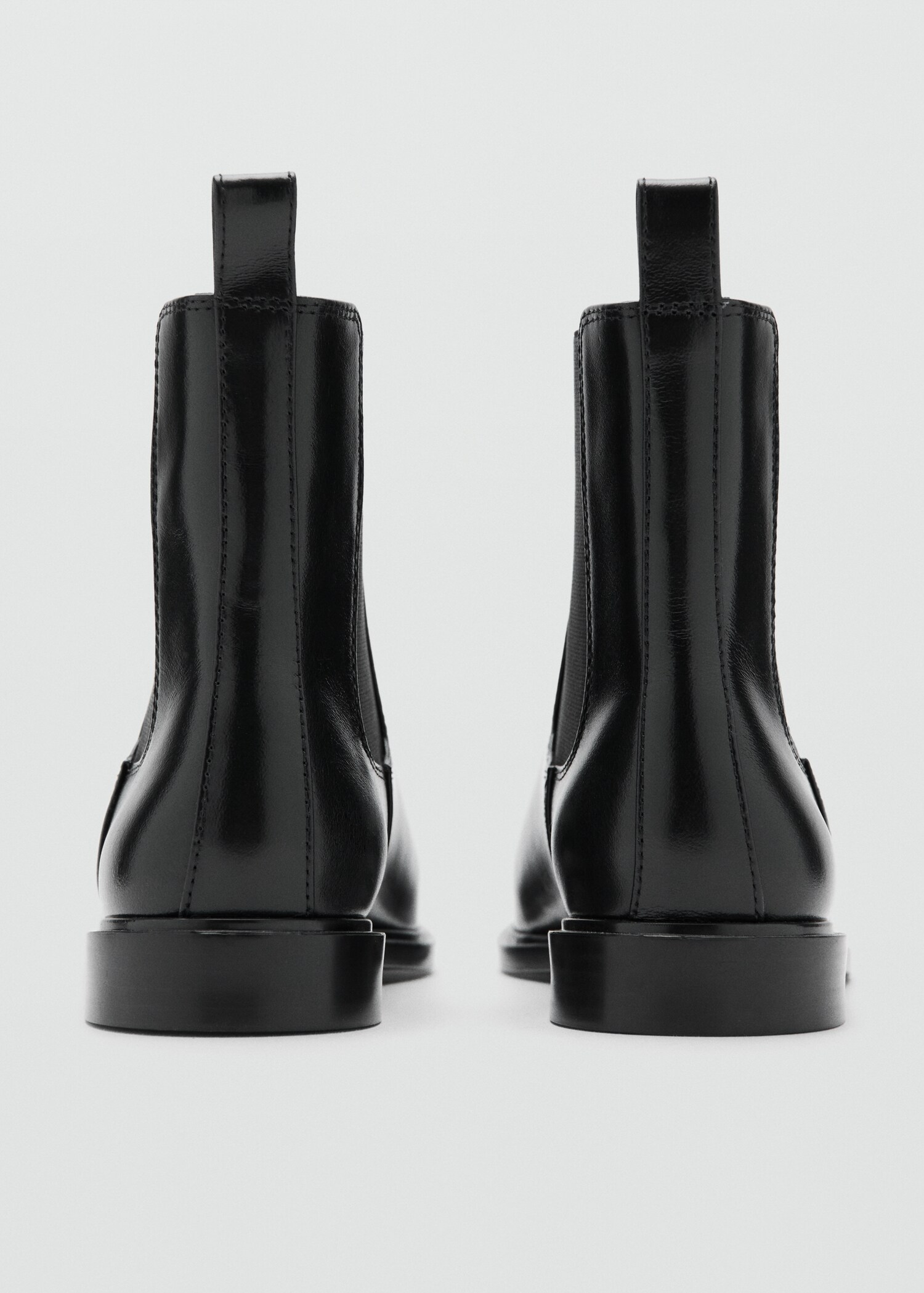 Elastic panels leather ankle boots - Details of the article 2