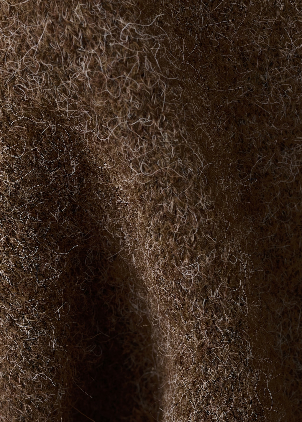 Shawl with fringed edges