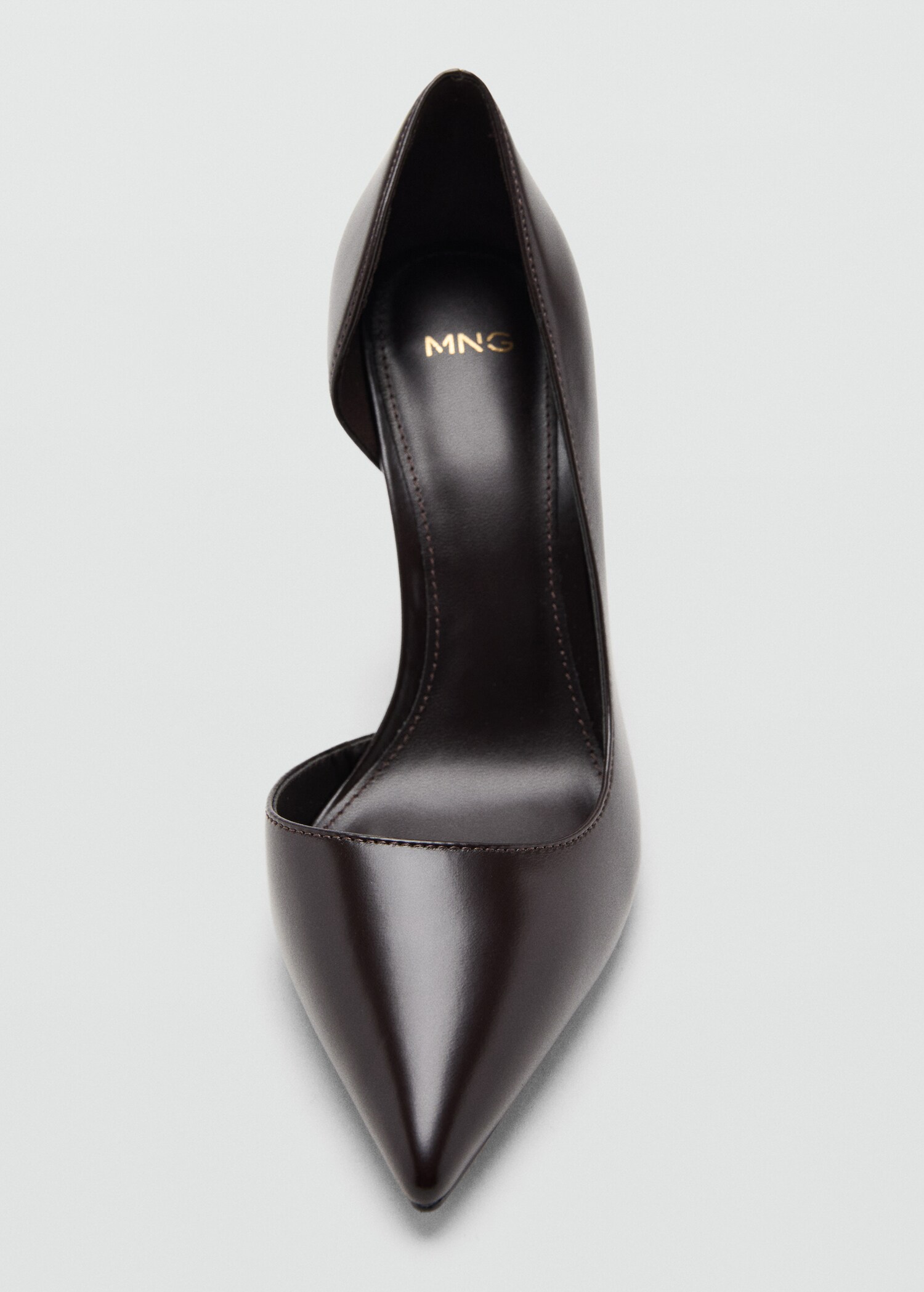 Asymmetrical heeled shoes - Details of the article 2