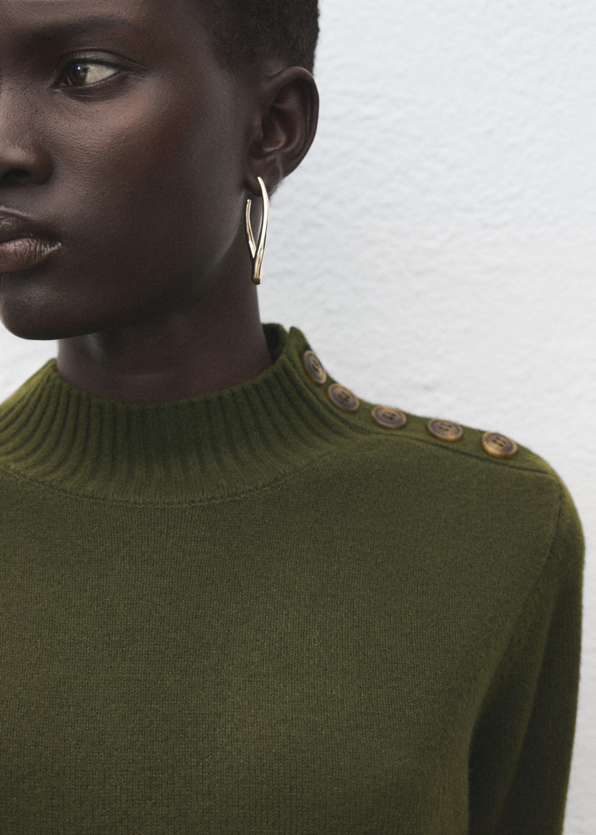 Button knit dress - Details of the article 1, Khaki. Ref: 27081214-00.