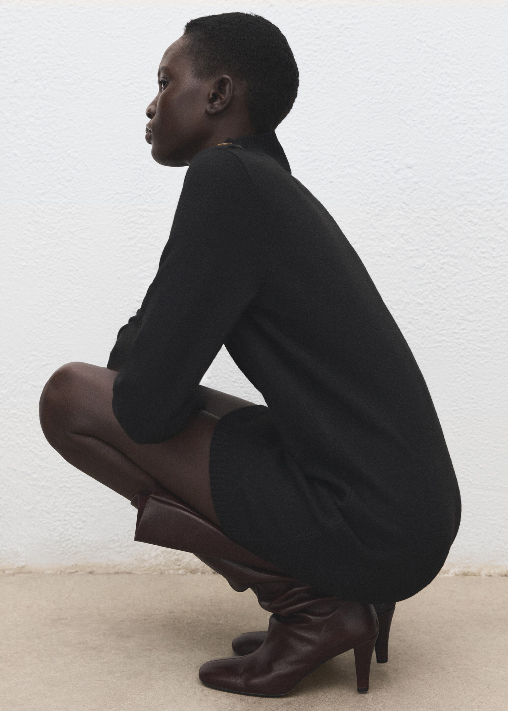 Button knit dress - Details of the article 2, Black. Ref: 27081214-00.