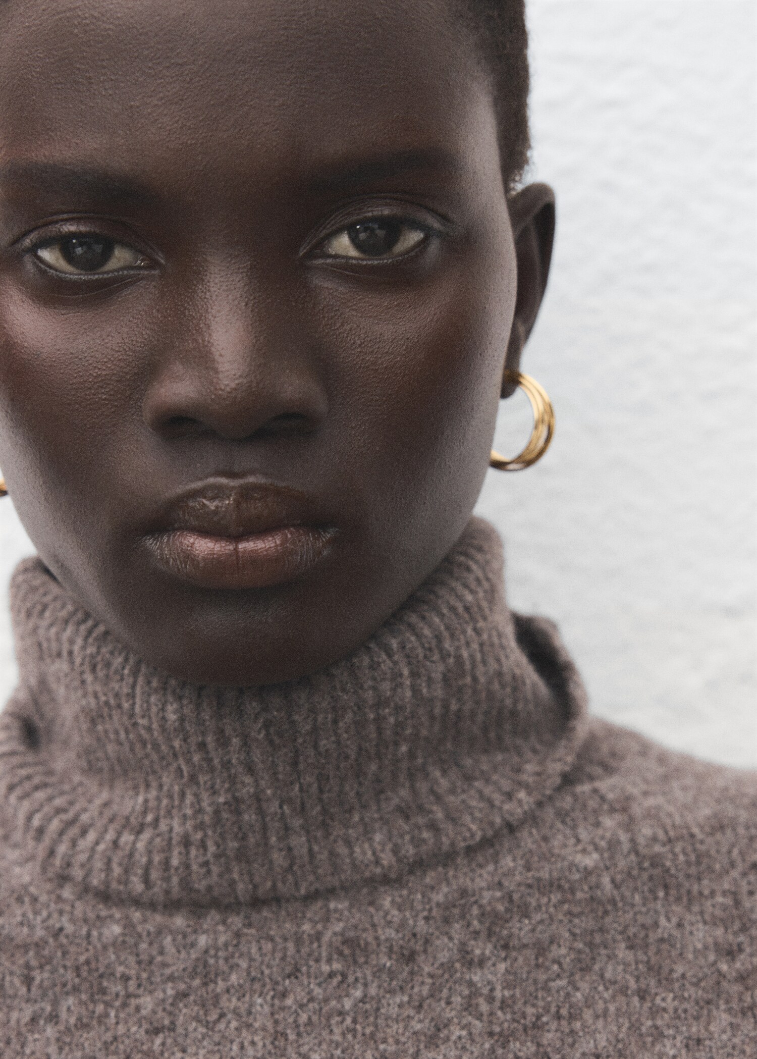 Knitted turtleneck dress - Details of the article 1