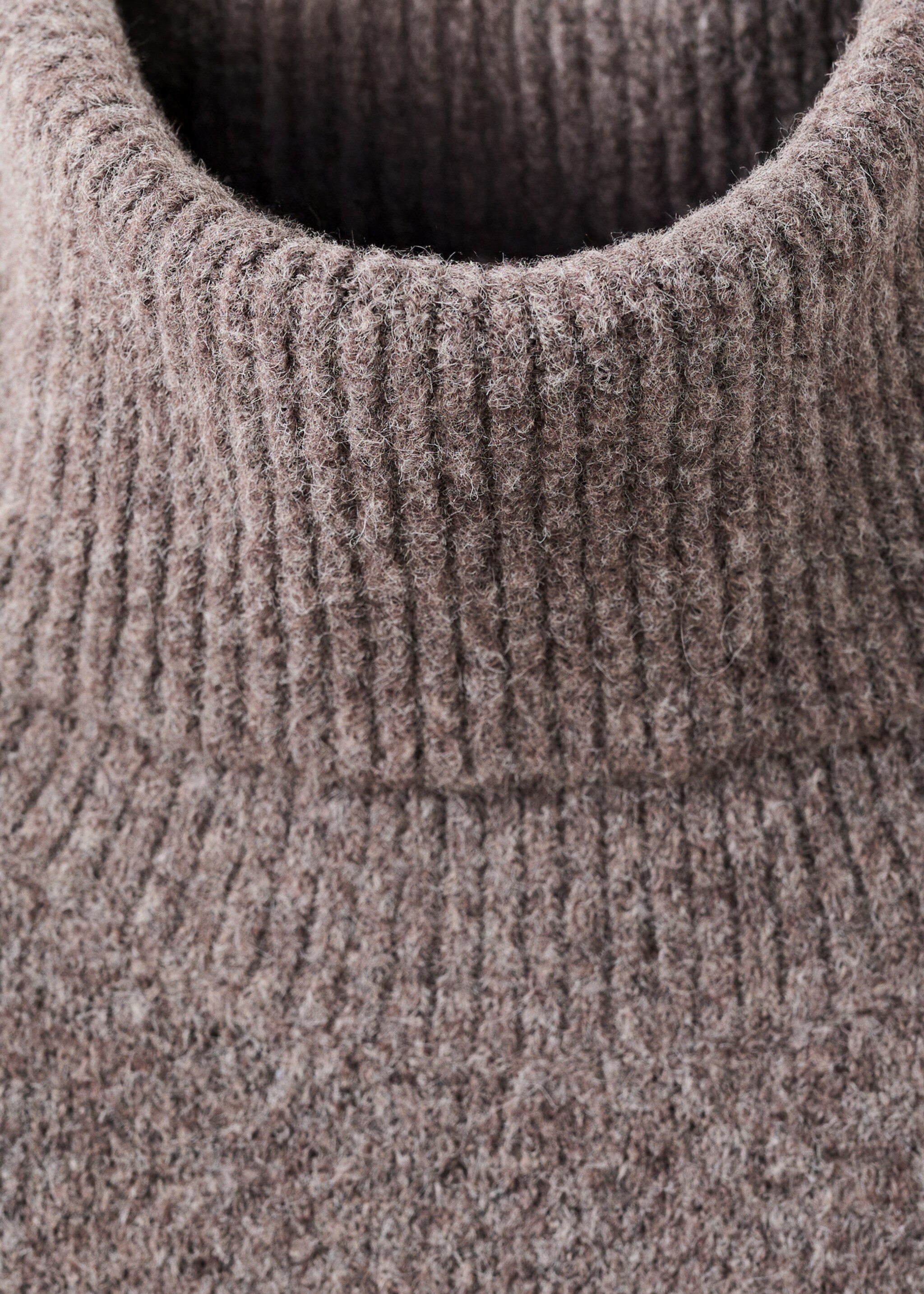 Knitted turtleneck dress - Details of the article 8, Medium Brown. Ref: 27081215-00.