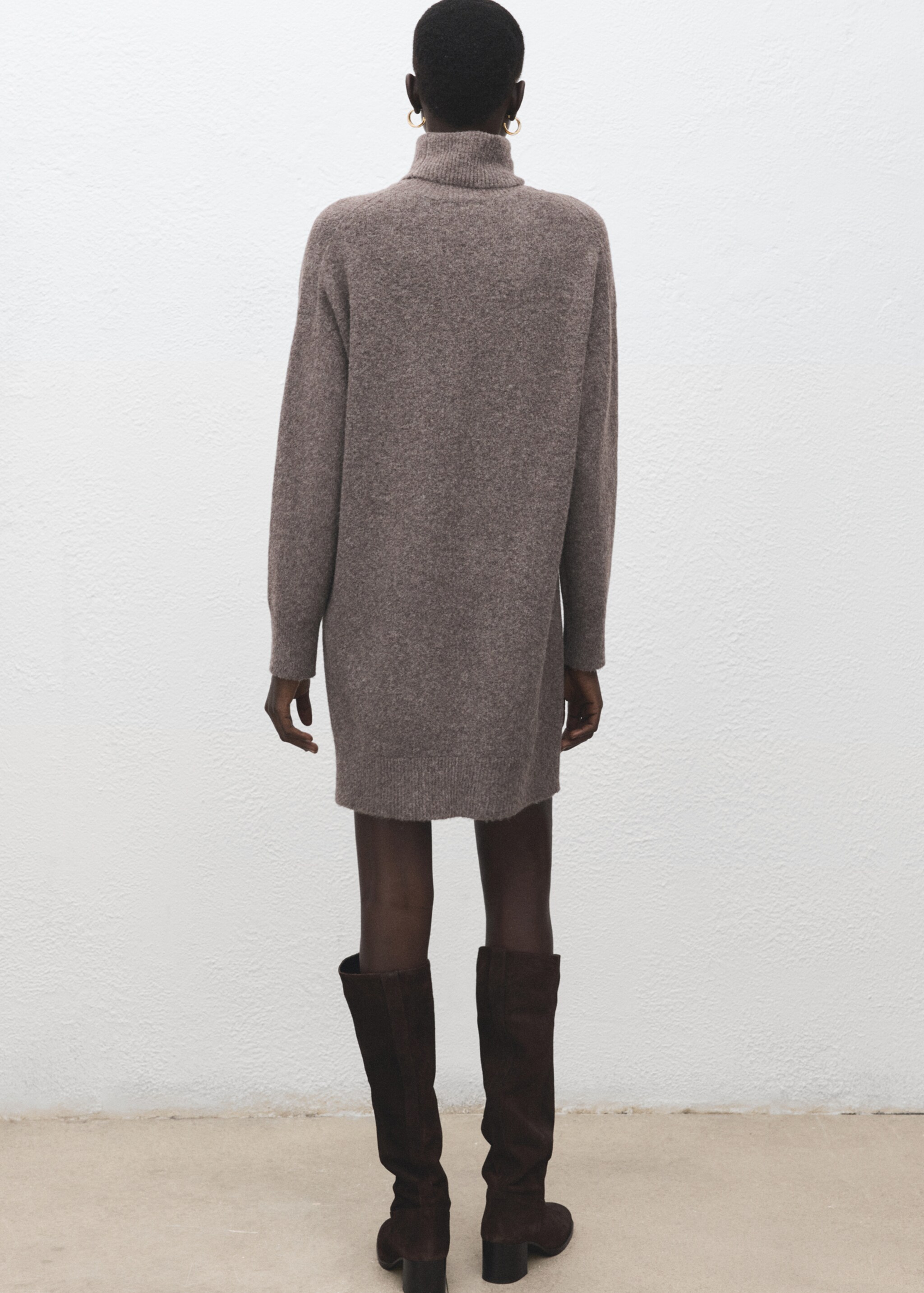 Knitted turtleneck dress - Reverse of the article, Medium Brown. Ref: 27081215-00.