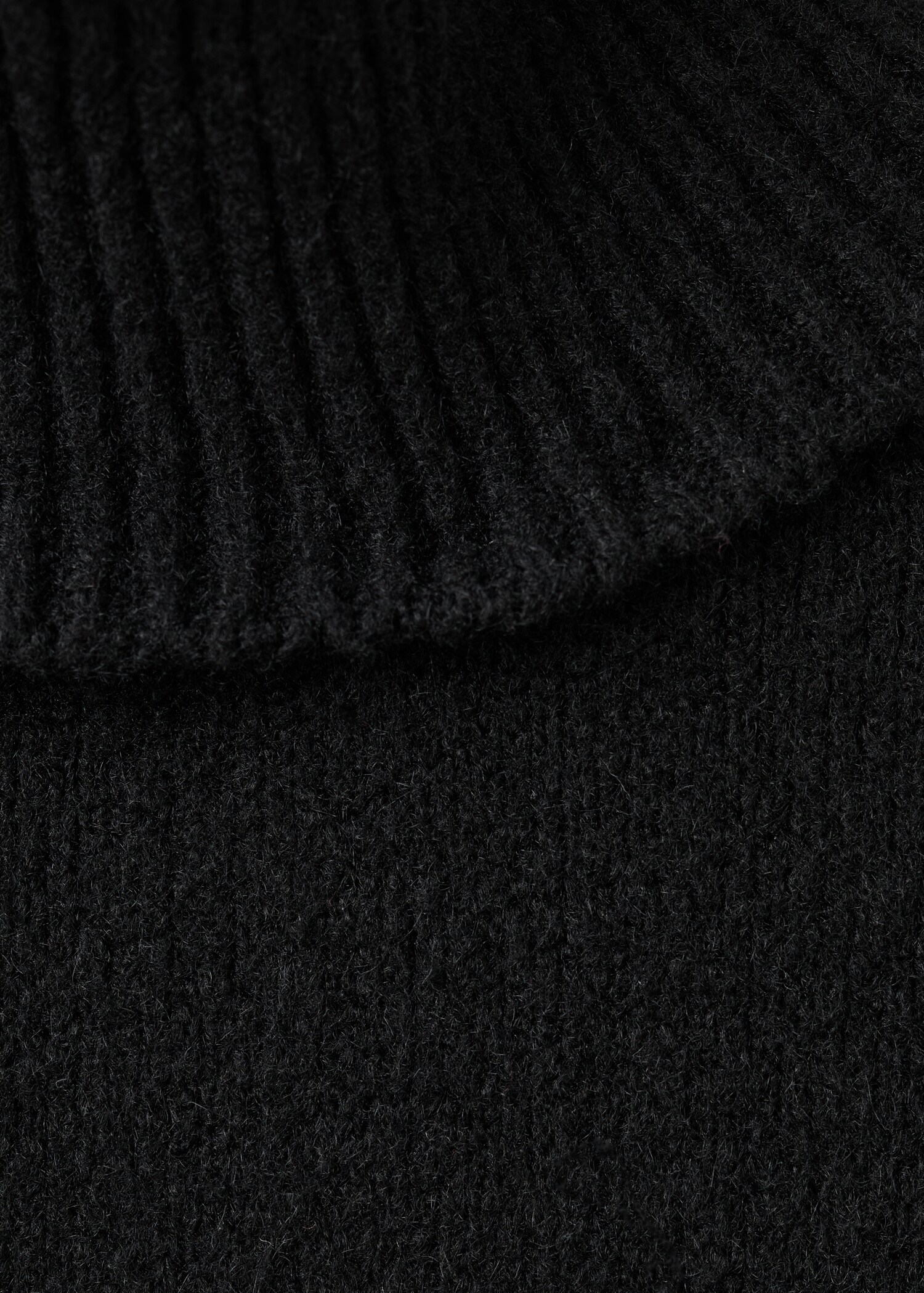 Knitted turtleneck dress - Details of the article 8