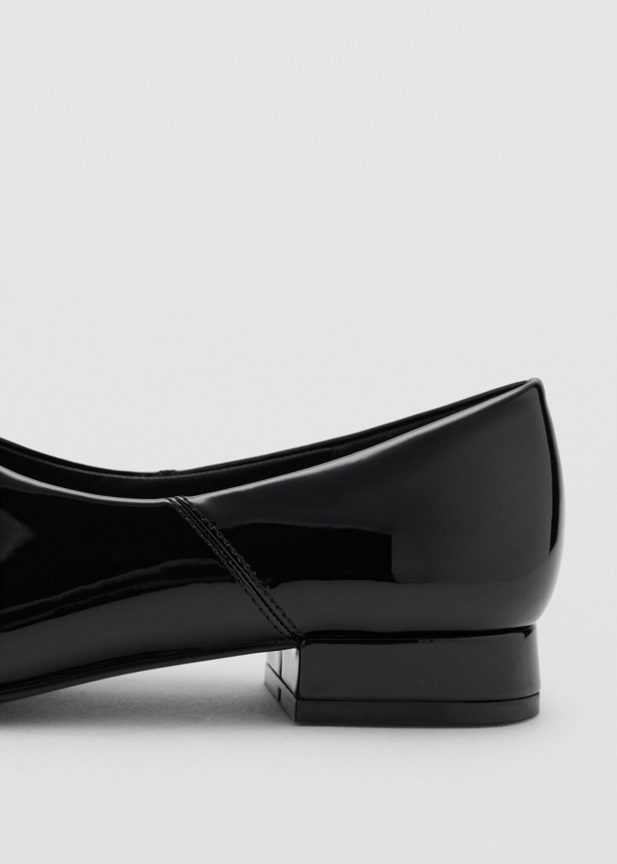 Patent leather flat shoe - Details of the article 2, Black. Ref: 27081216-00.