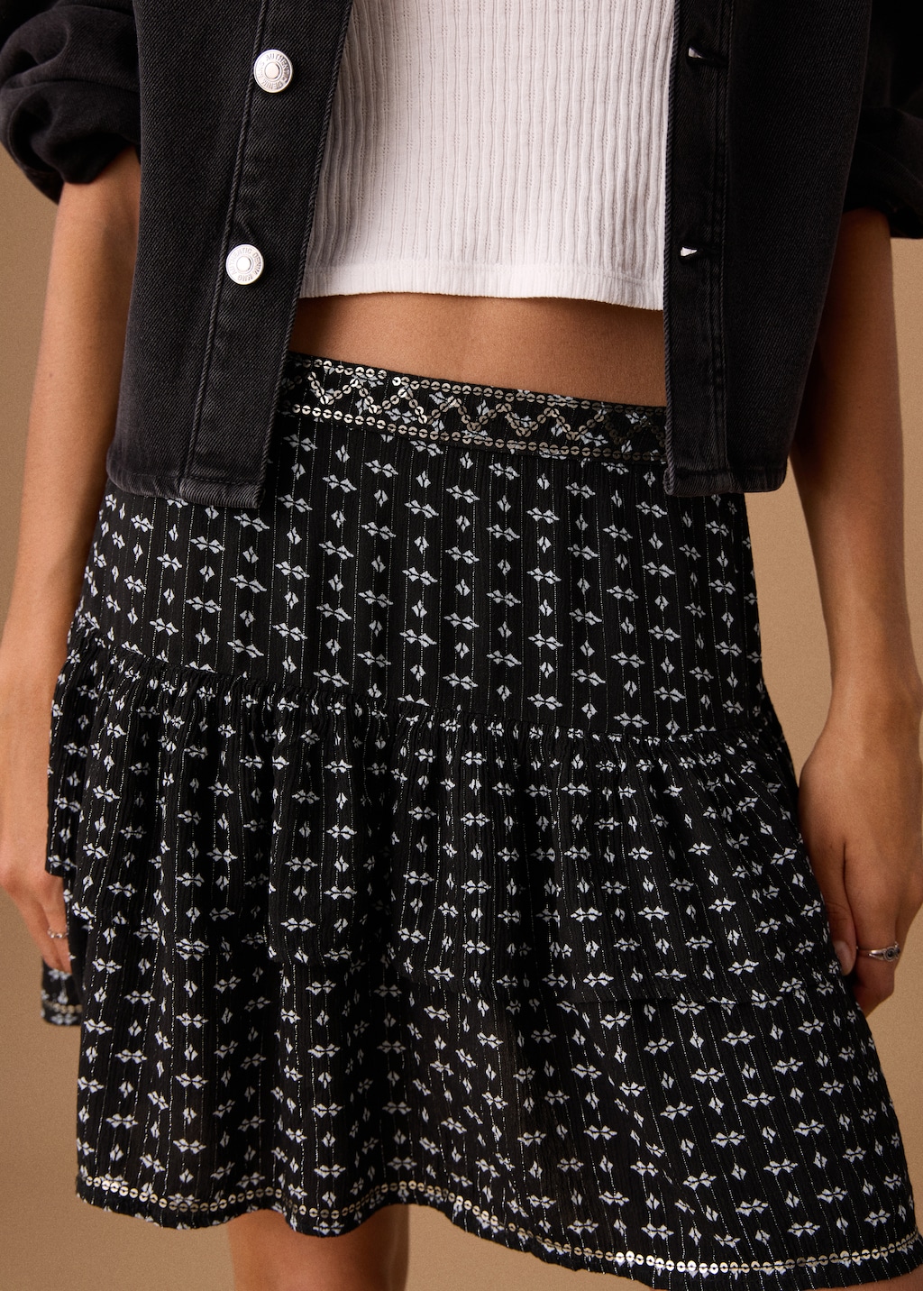 Skirt with sequin print