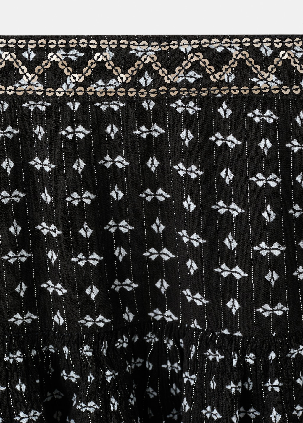 Skirt with sequin print