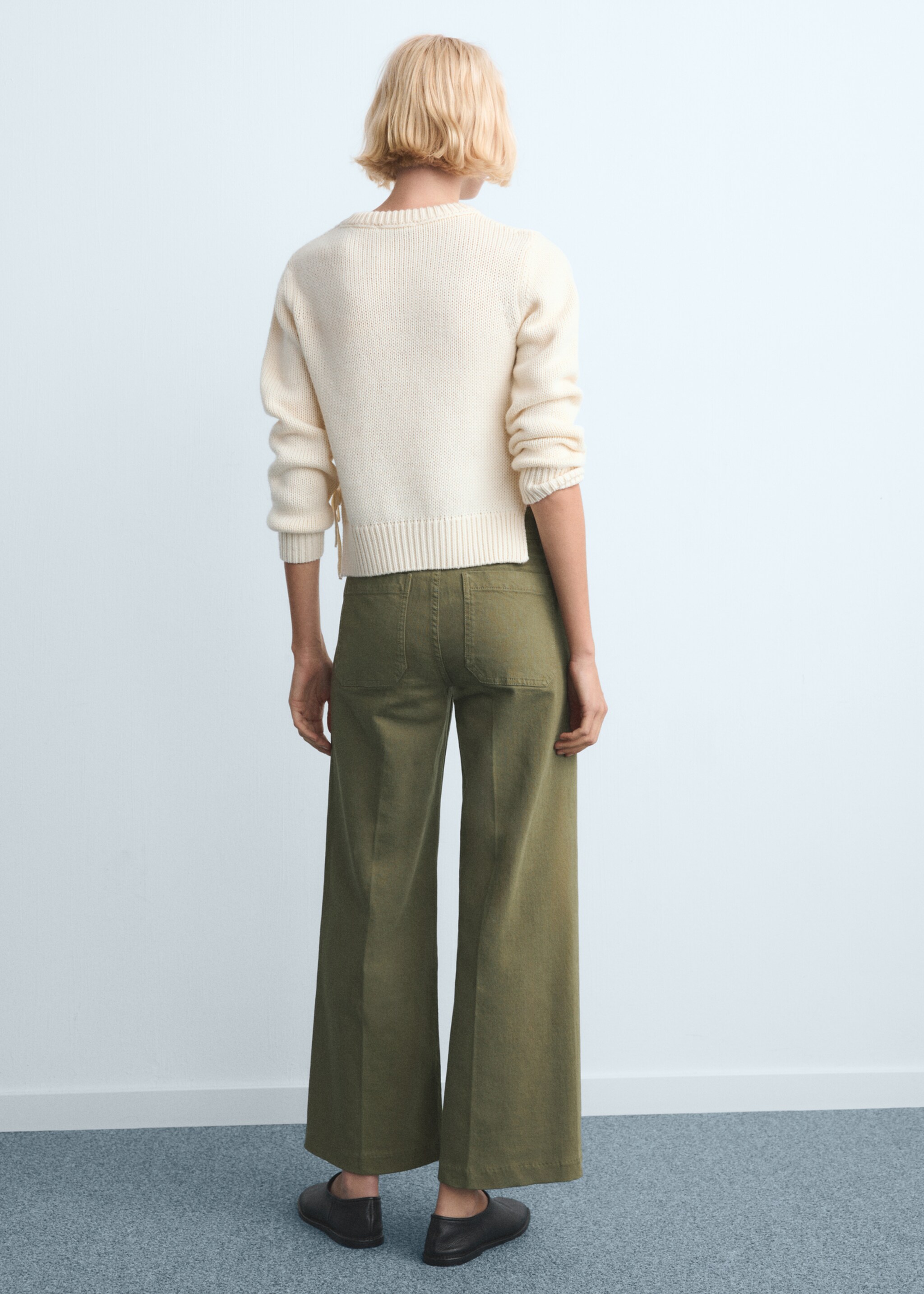 Wide-leg jeans with pockets - Reverse of the article, Khaki. Ref: 27081228-00.