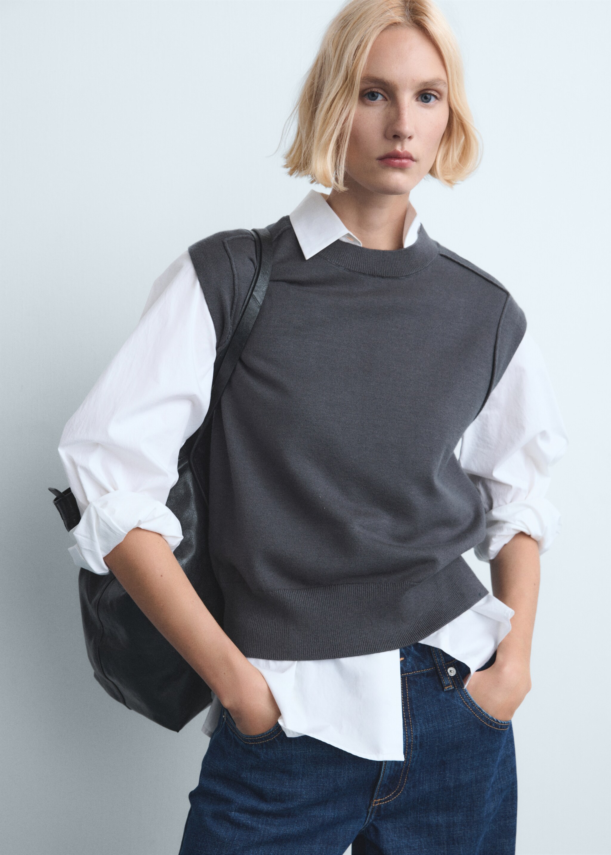 Low-rise wide-leg jeans - Details of the article 1, Dark Blue. Ref: 27081230-00.