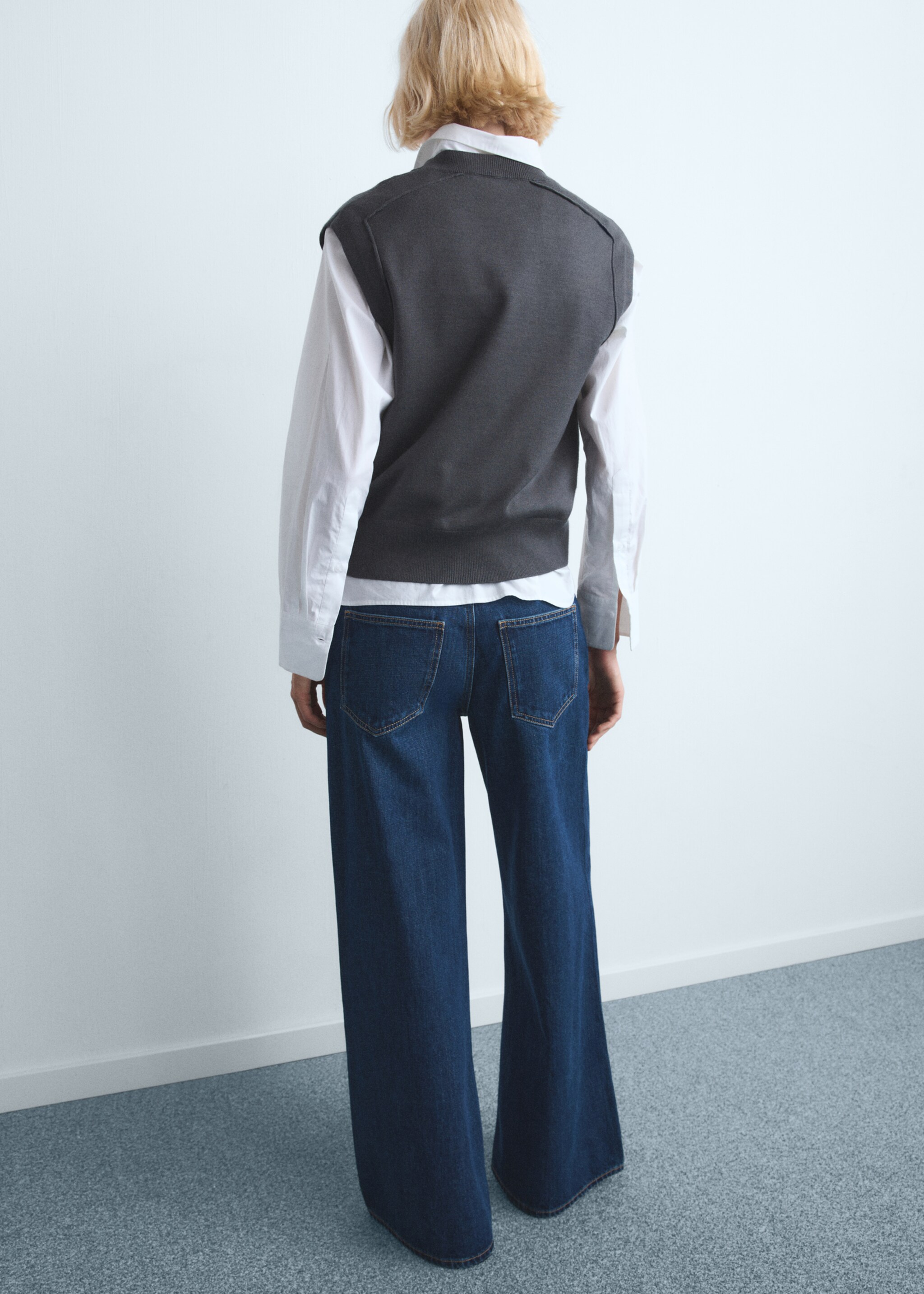 Low-rise wide-leg jeans - Reverse of the article, Dark Blue. Ref: 27081230-00.