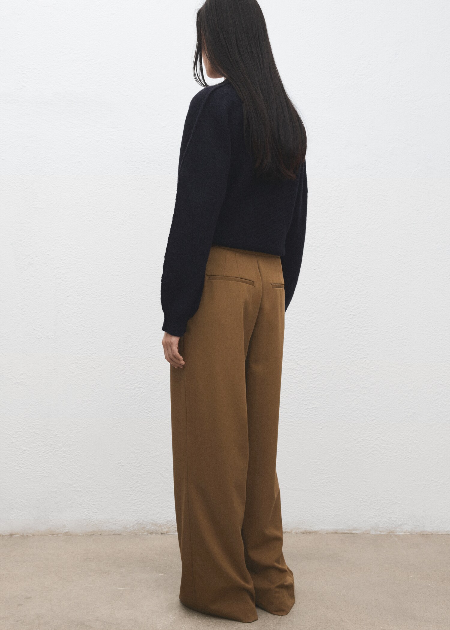 Pleated wide leg trousers - Reverse of the article