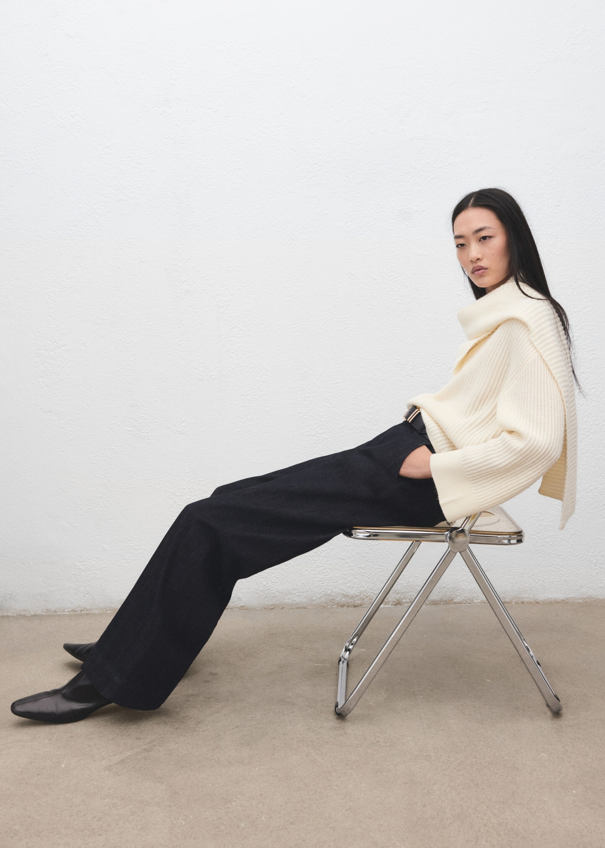 Wide-leg denim trousers - Details of the article 2, Open Blue. Ref: 27081237-00.