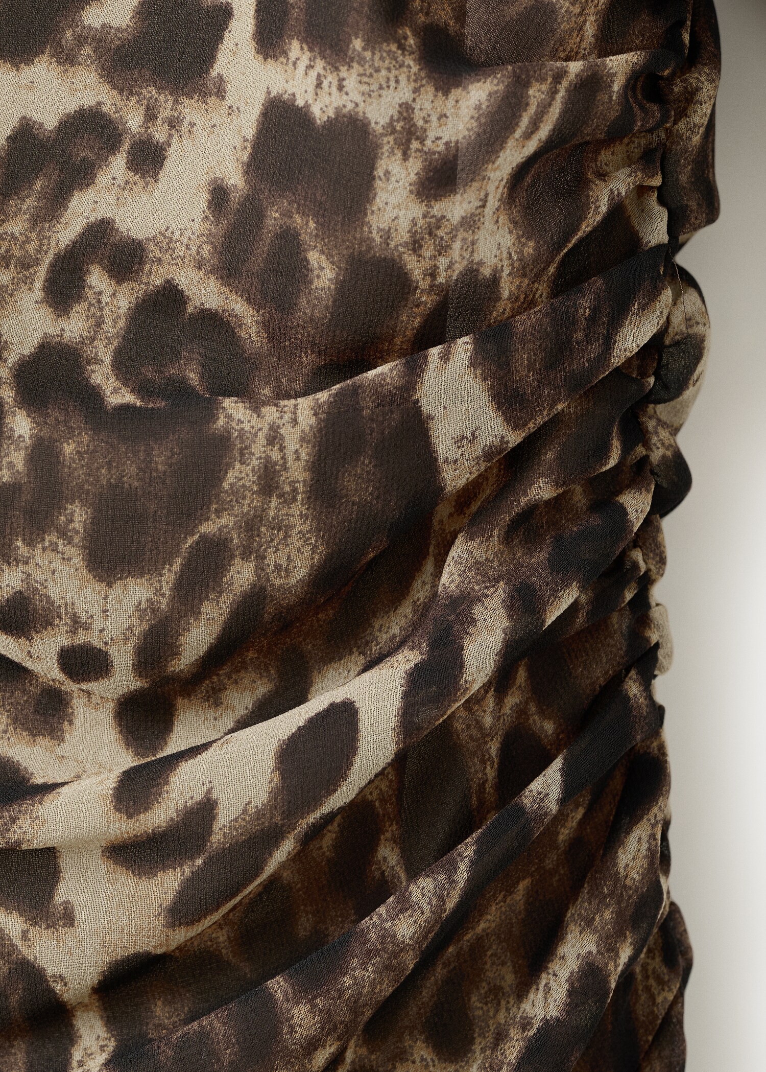 Leopard print dress with gathered waist - Details of the article 0