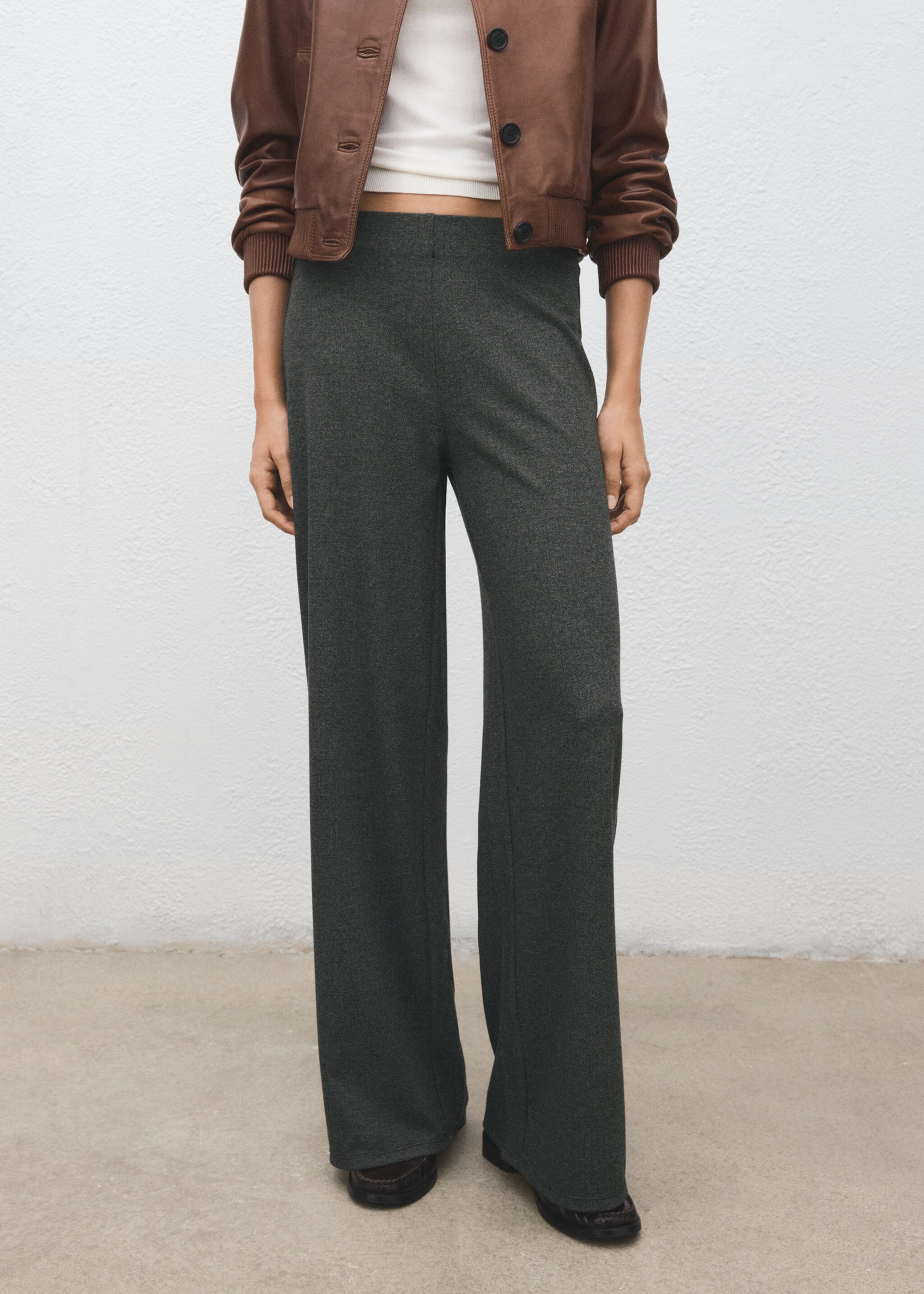 Straight-fit trousers with elastic waist - Medium plane, Grey. Ref: 27081248-00.