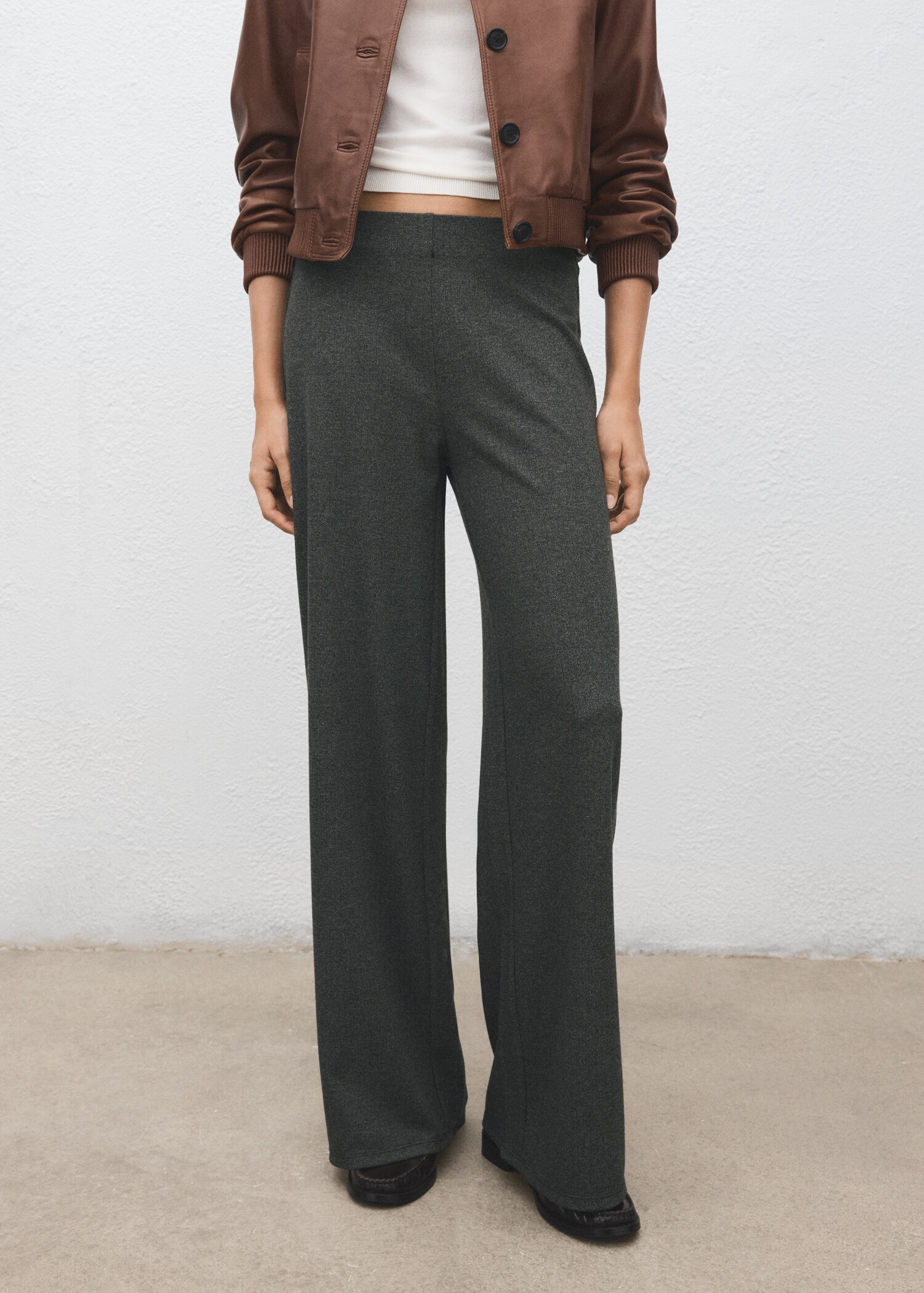 Straight-fit trousers with elastic waist - Medium plane