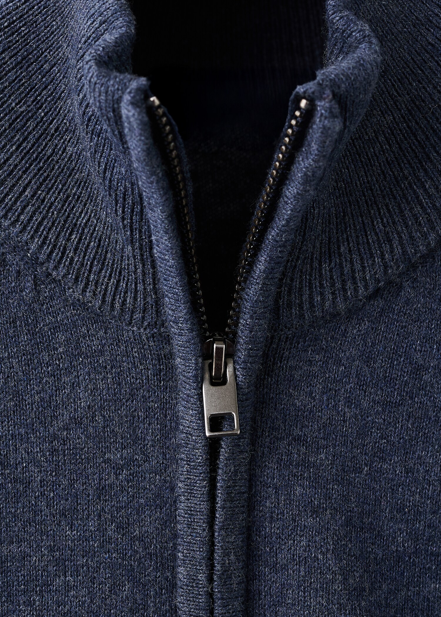 Zipped knit cardigan - Details of the article 8