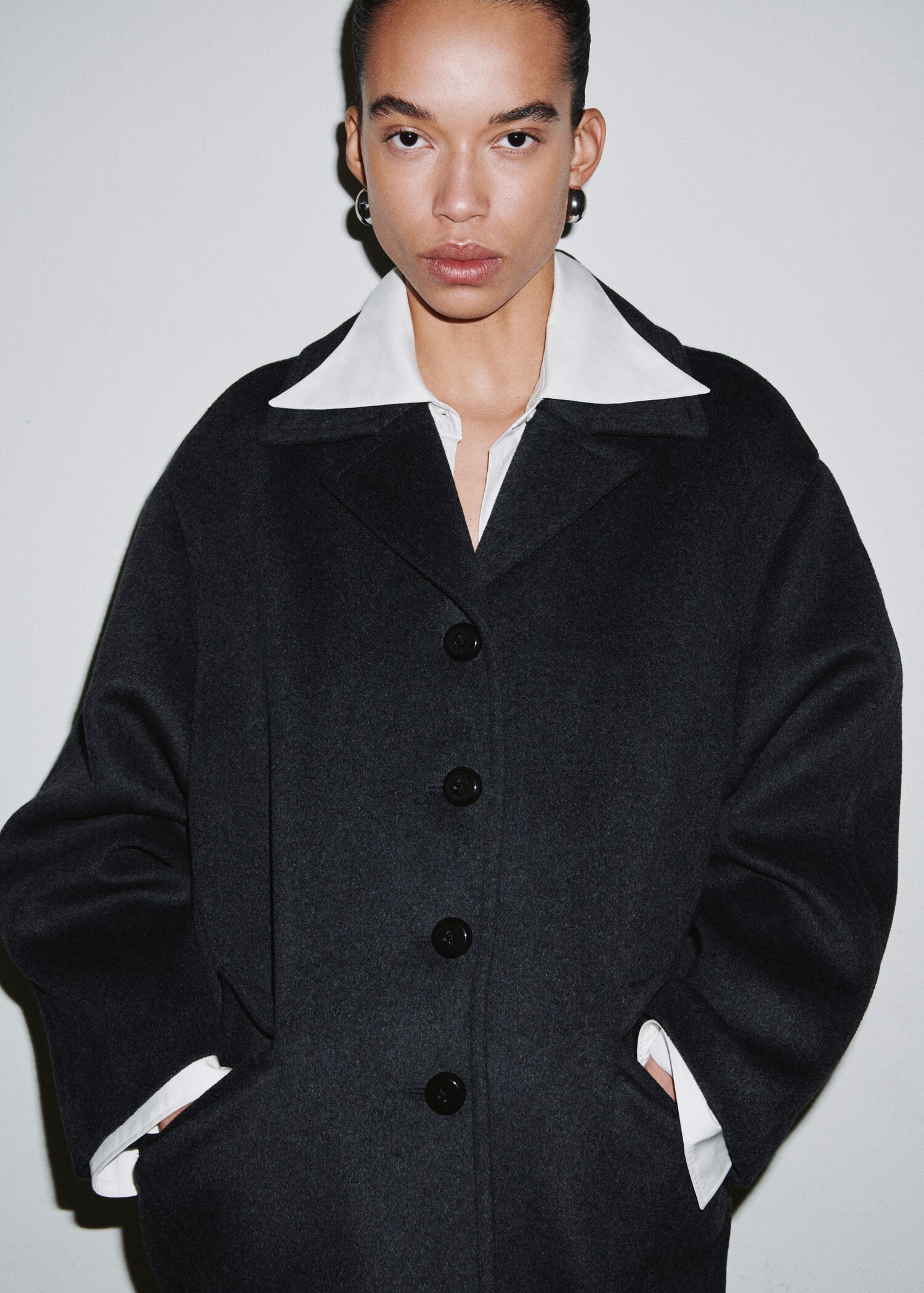 Wool-blend coat with button fastening - Details of the article 2