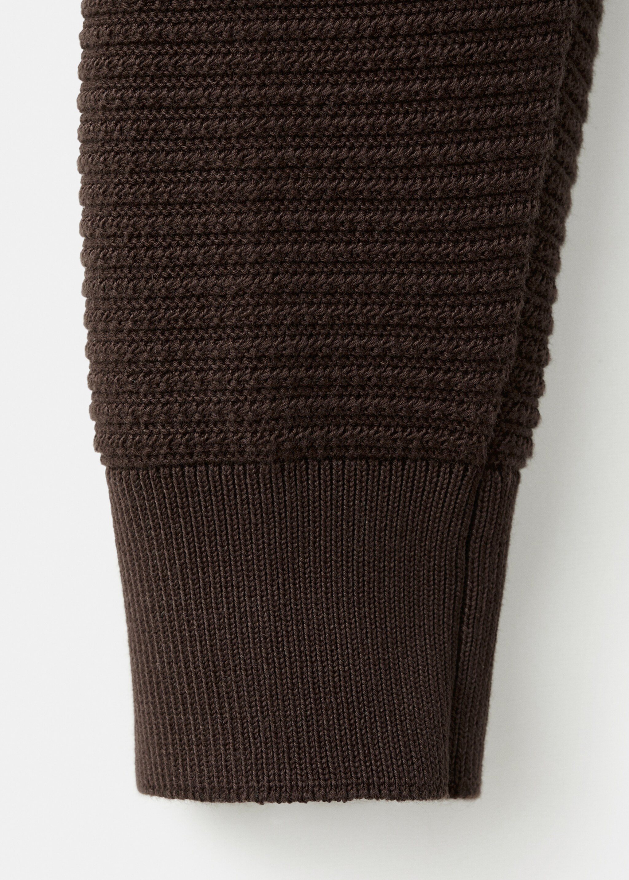 Structured knitted cardigan with zip - Details of the article 0, Chocolate. Ref: 27081259-00.