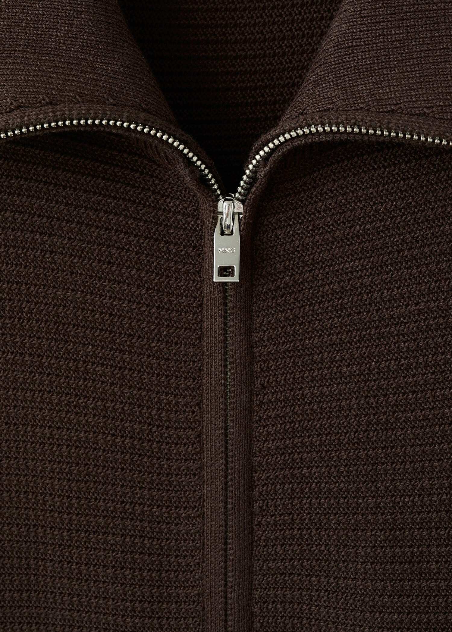 Structured knitted cardigan with zip - Details of the article 8