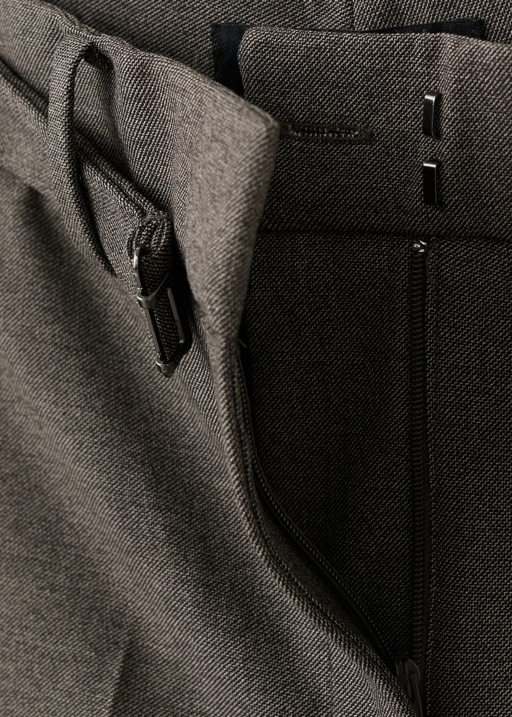 Belt straight-fit pants