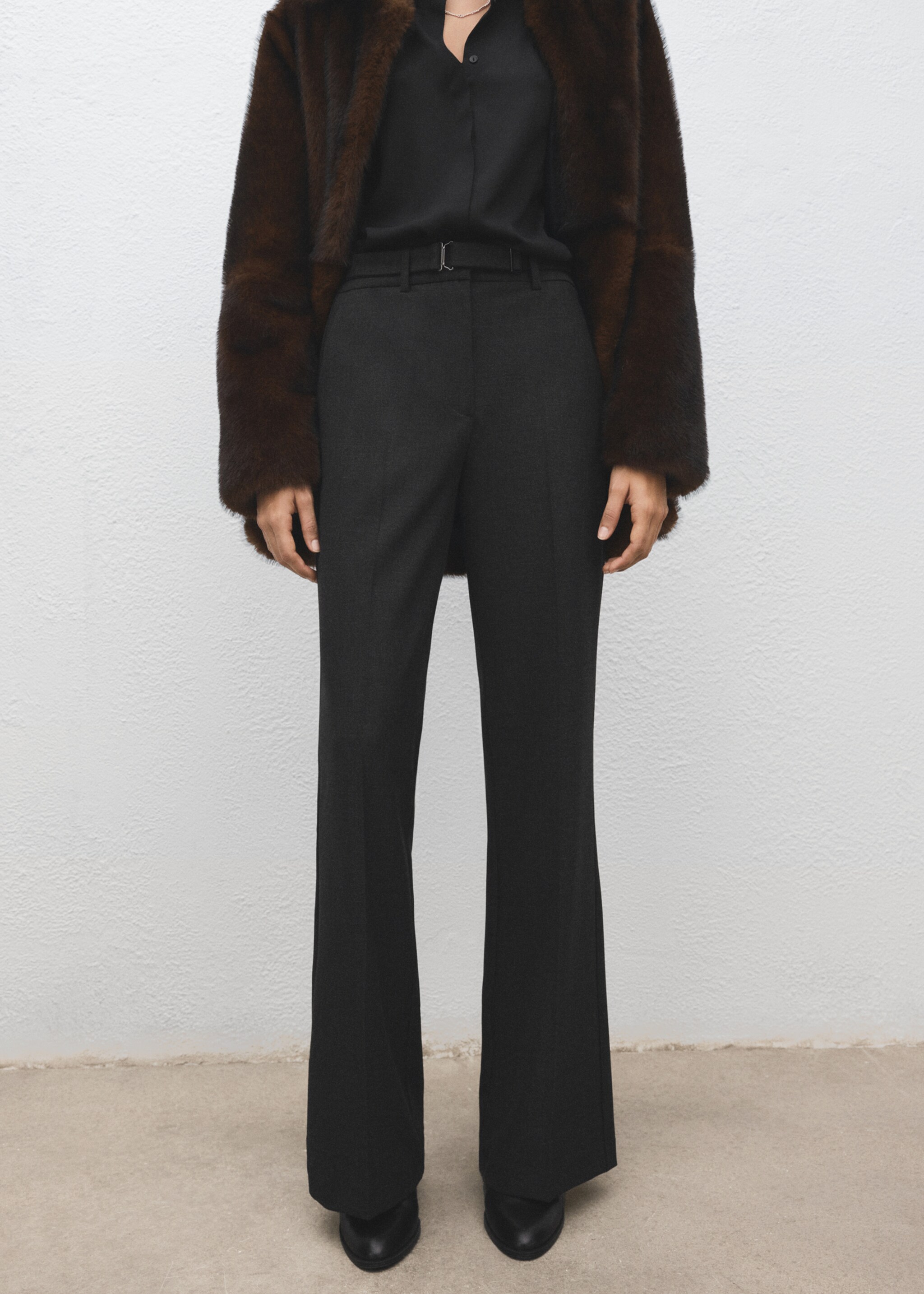 Belt straight-fit trousers - Medium plane, Grey. Ref: 27081268-00.