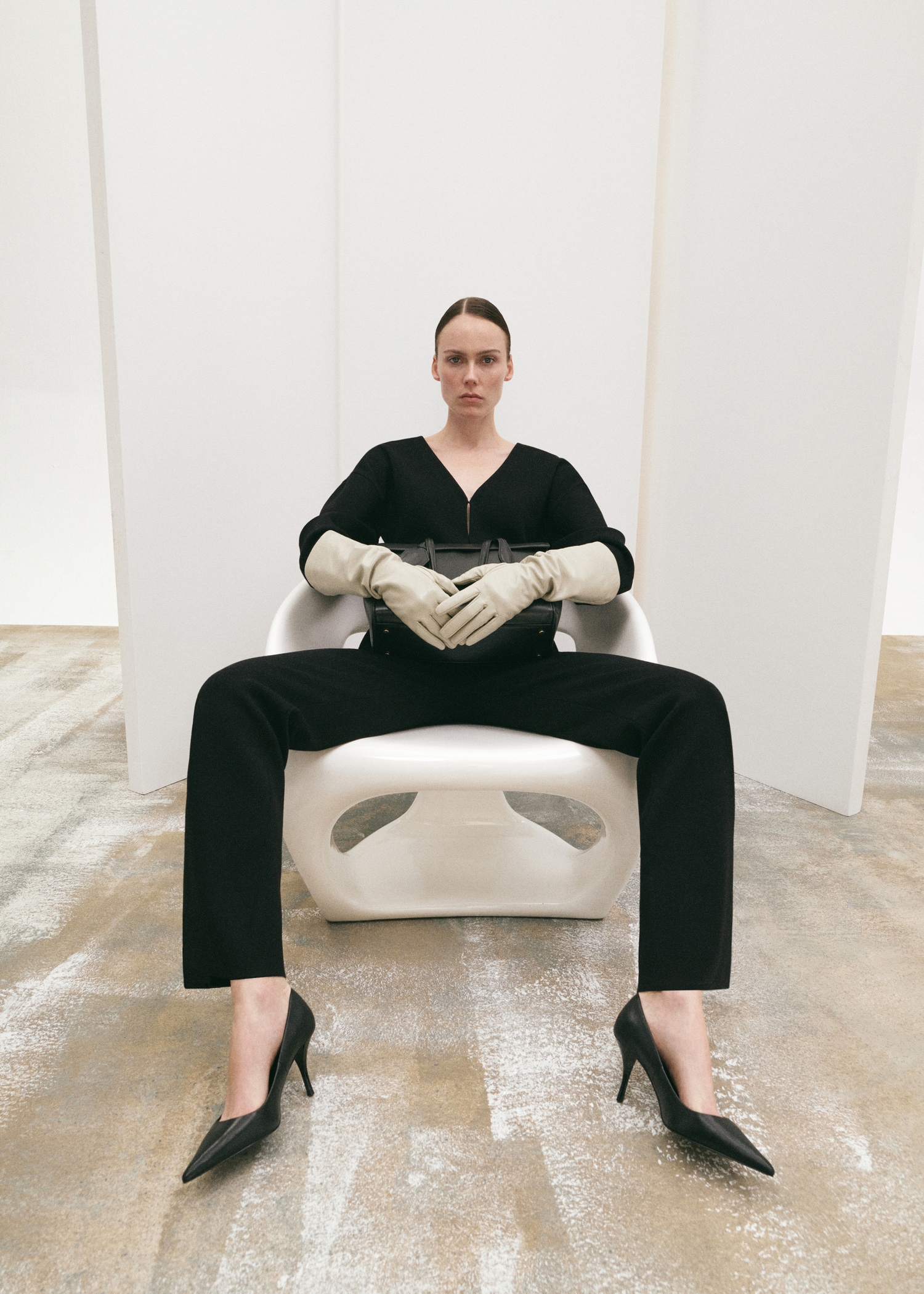 Side slit knit trousers - Details of the article 1