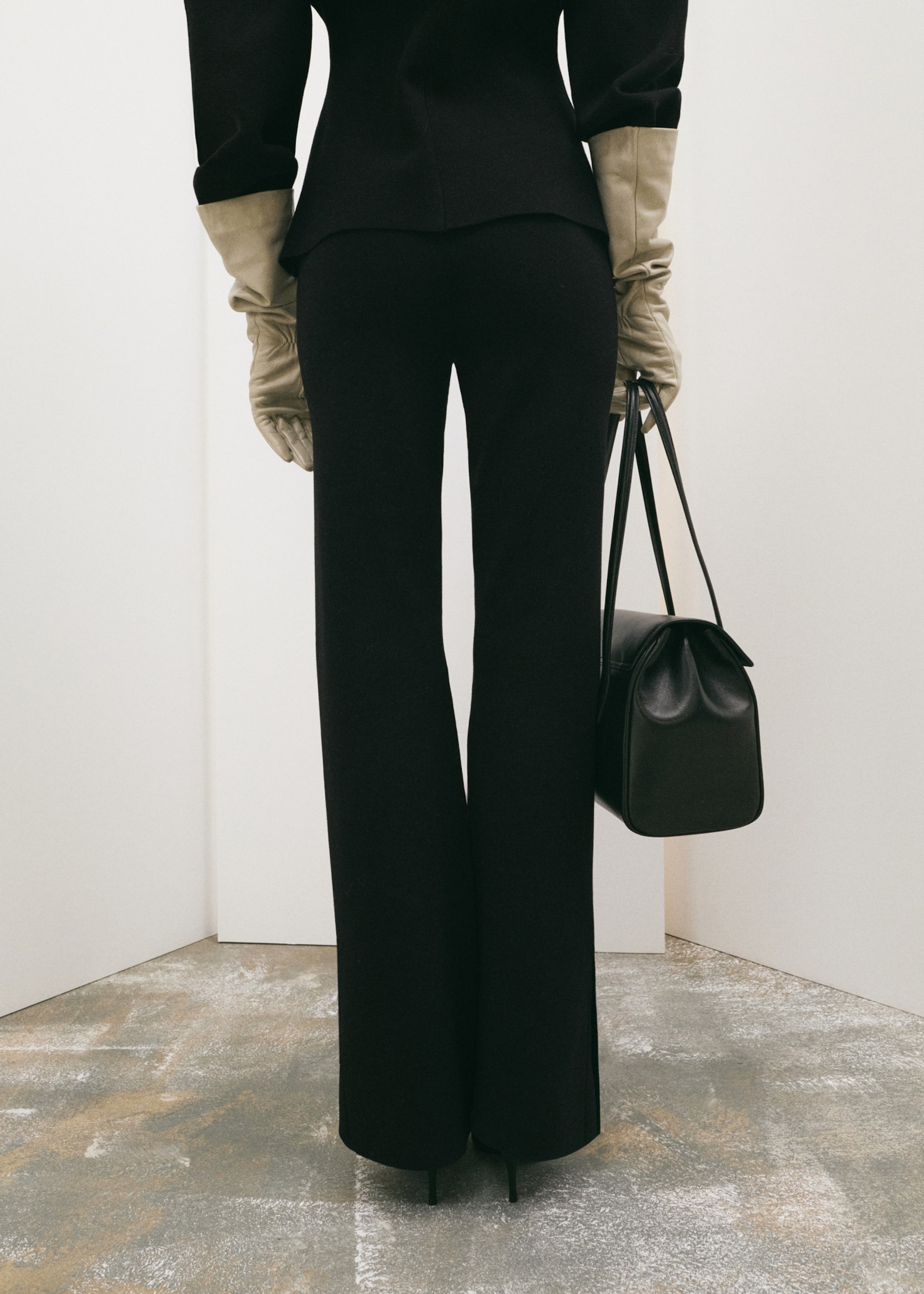 Side slit knit trousers - Reverse of the article, Black. Ref: 27081270-00.